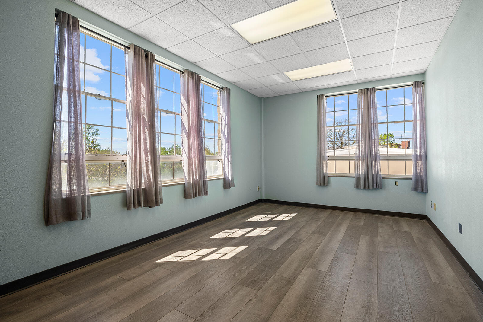 main property photo 27