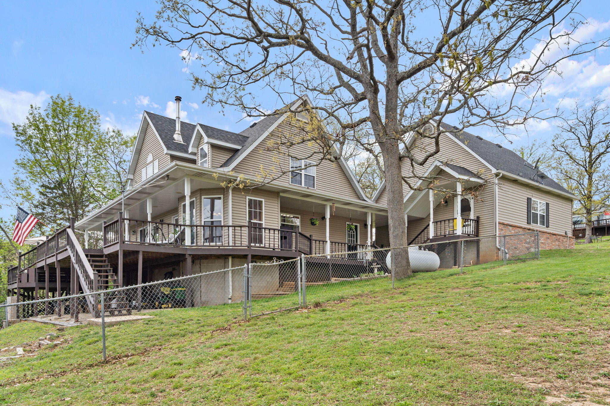 main property photo 39
