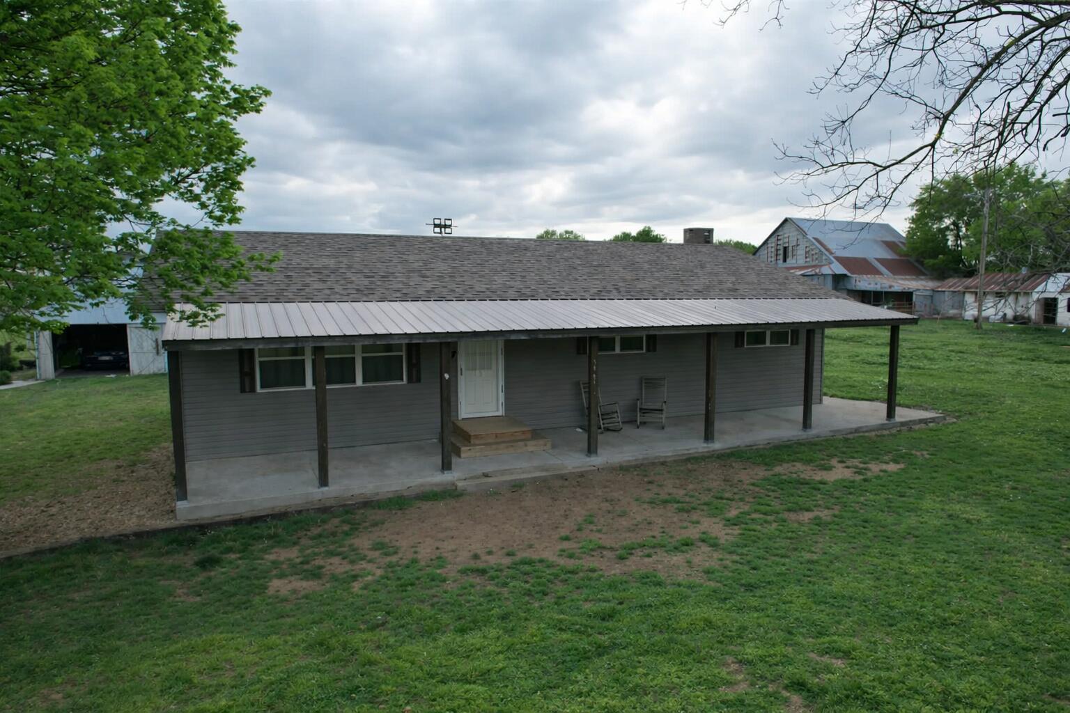 main property photo 23