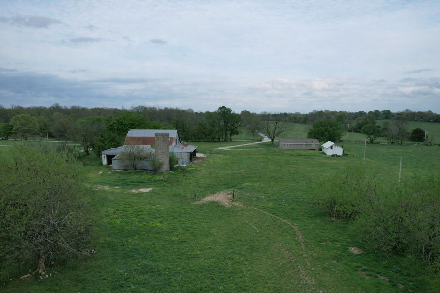 main property photo 8