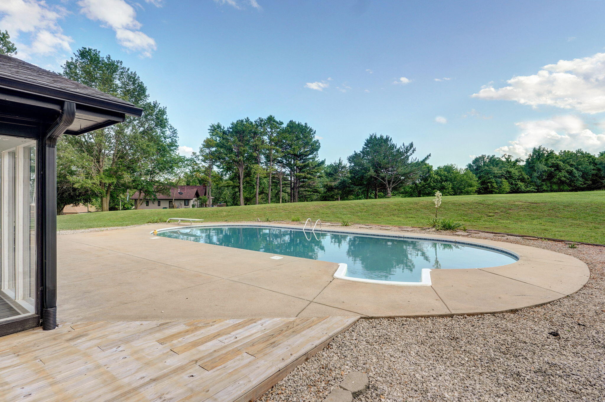 main property photo 48
