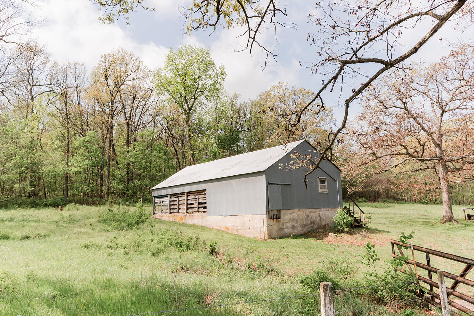 main property photo 40