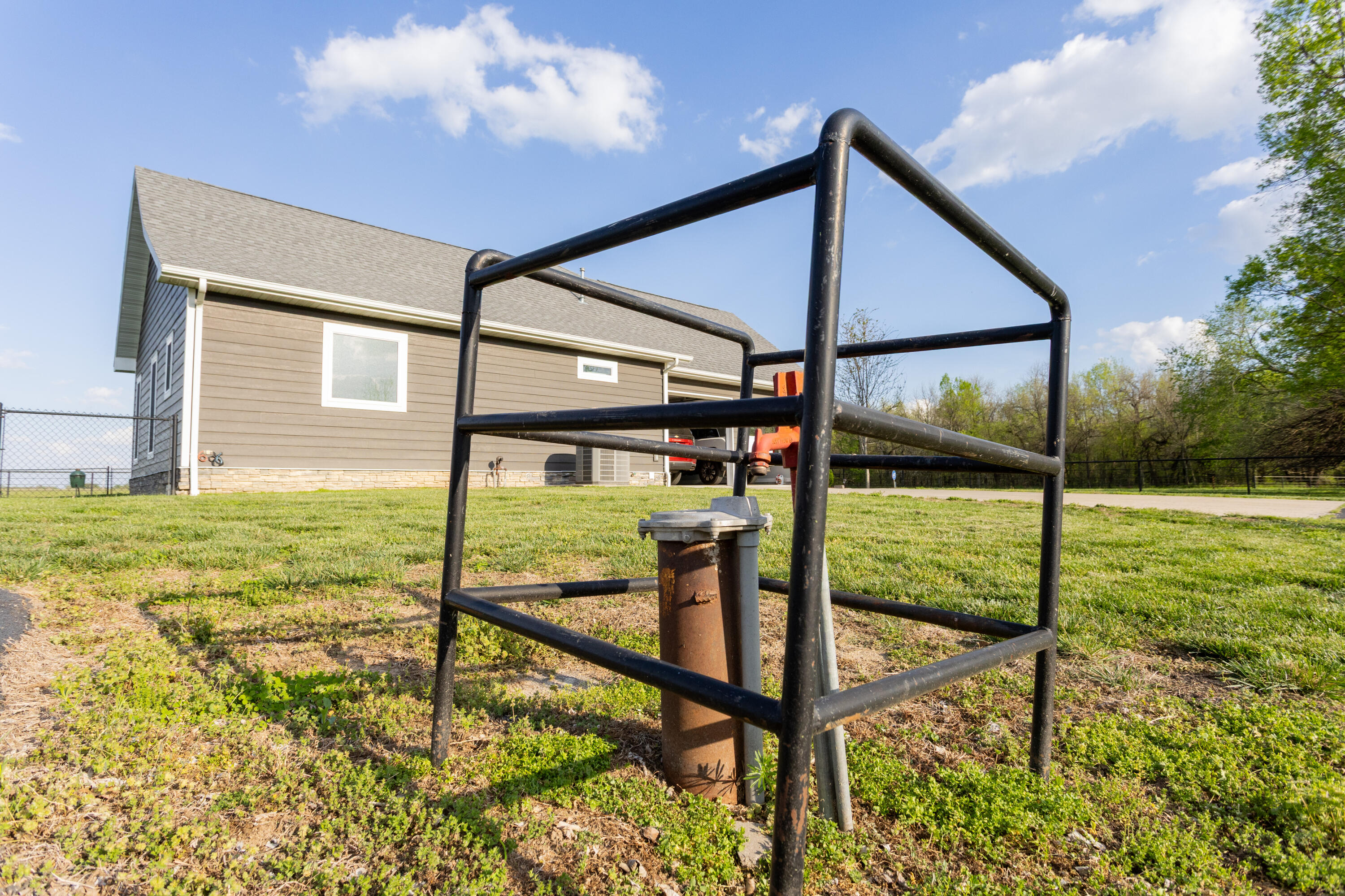 main property photo 90