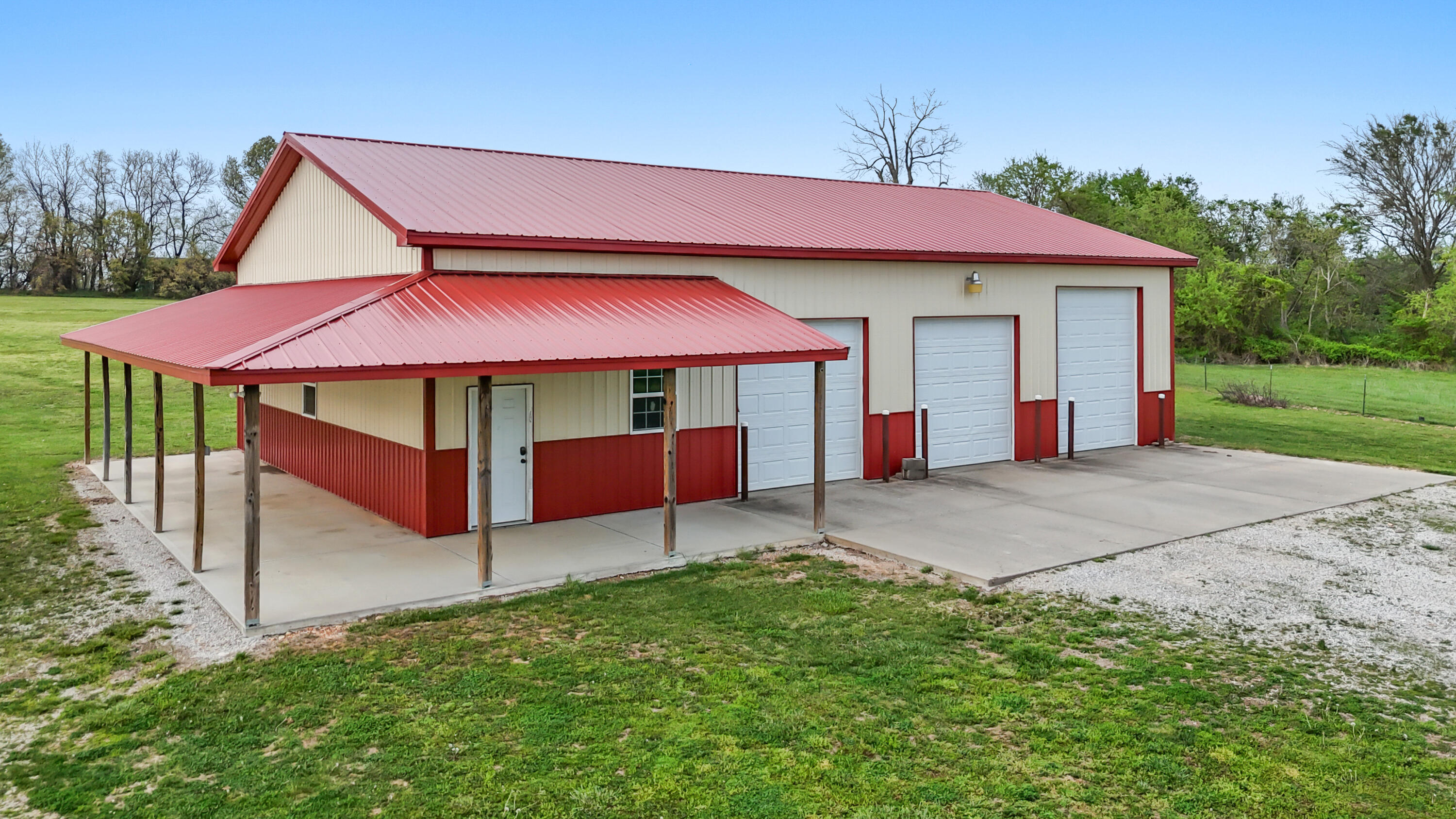 main property photo 12