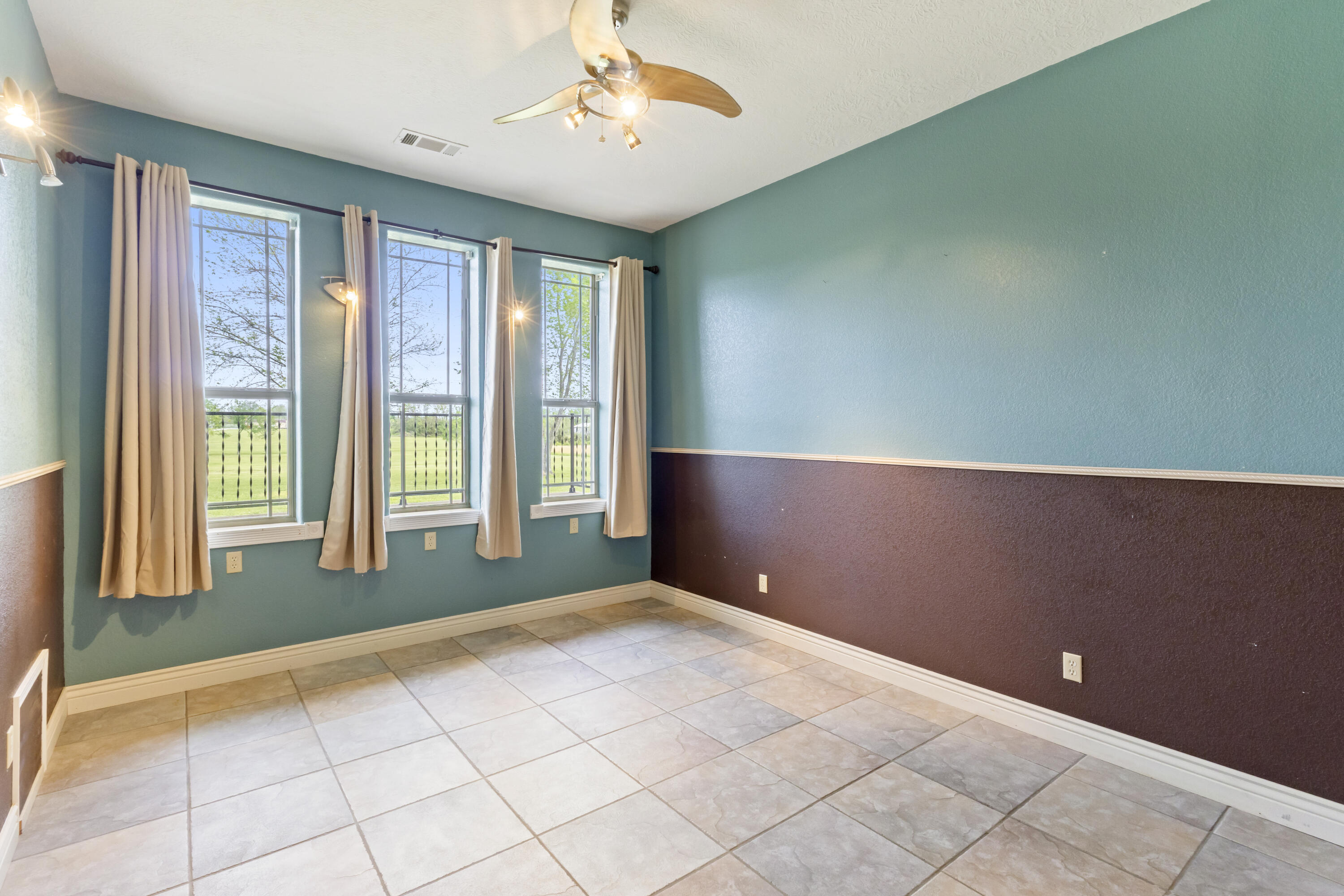 main property photo 59