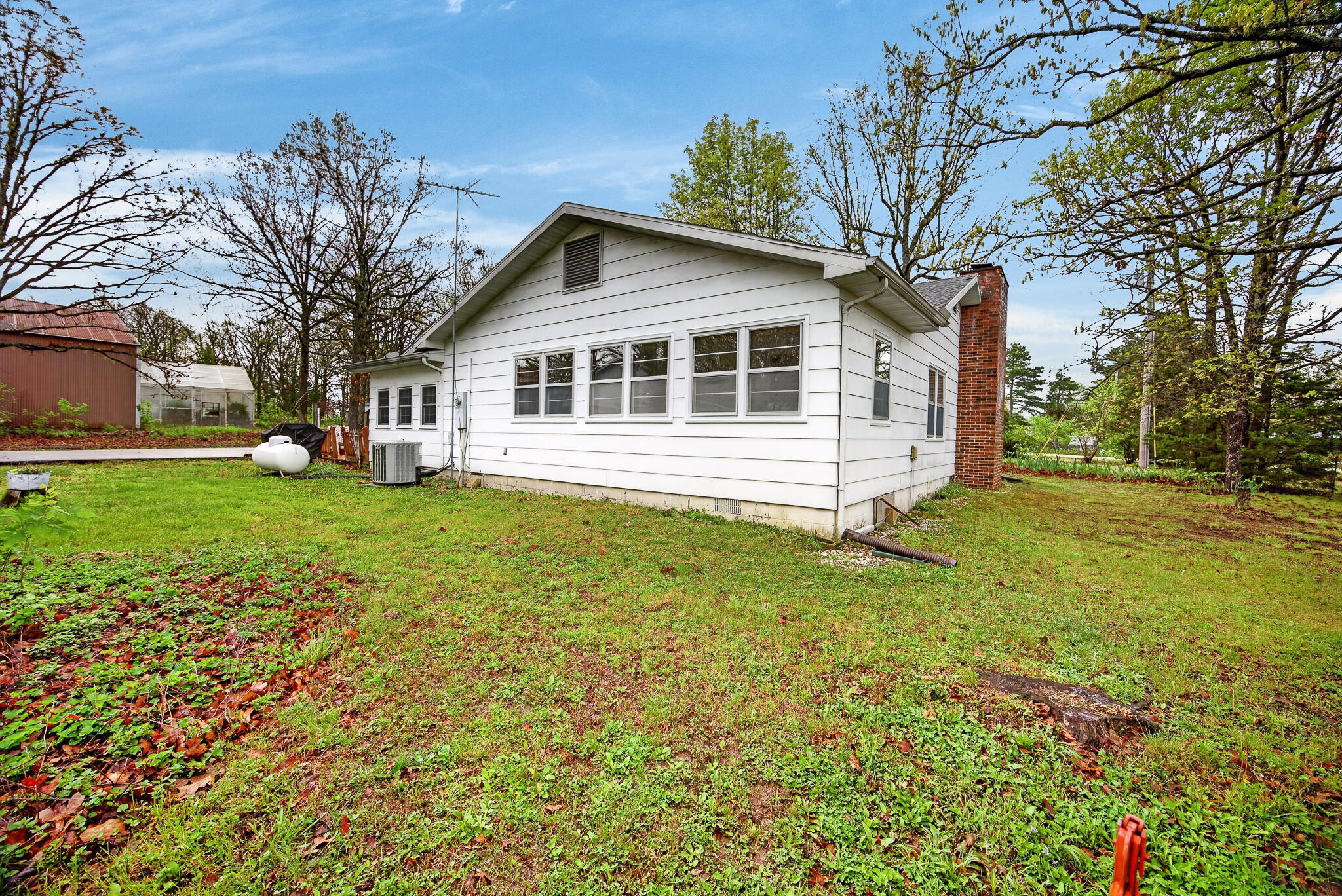 main property photo 39