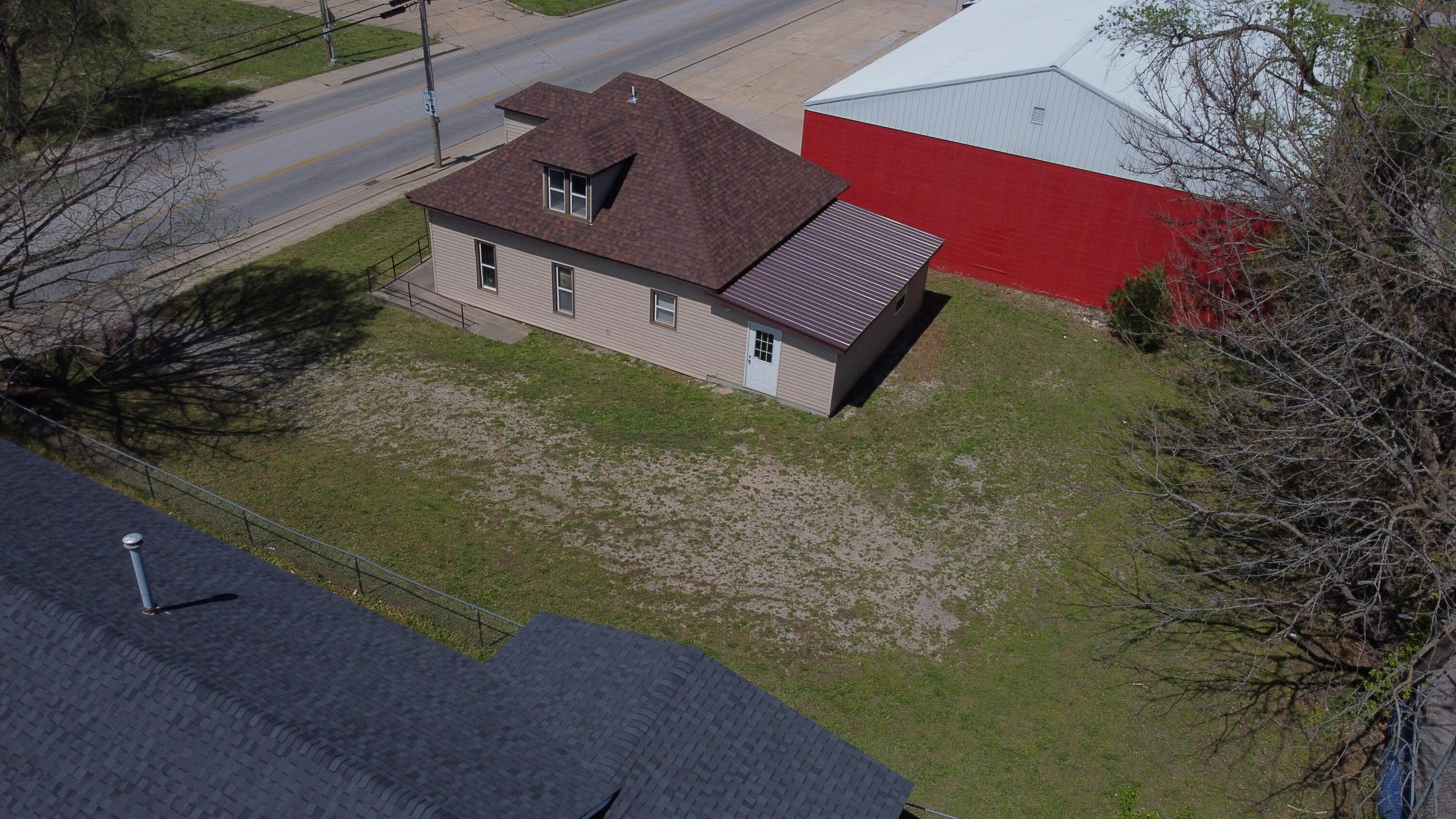 main property photo 3
