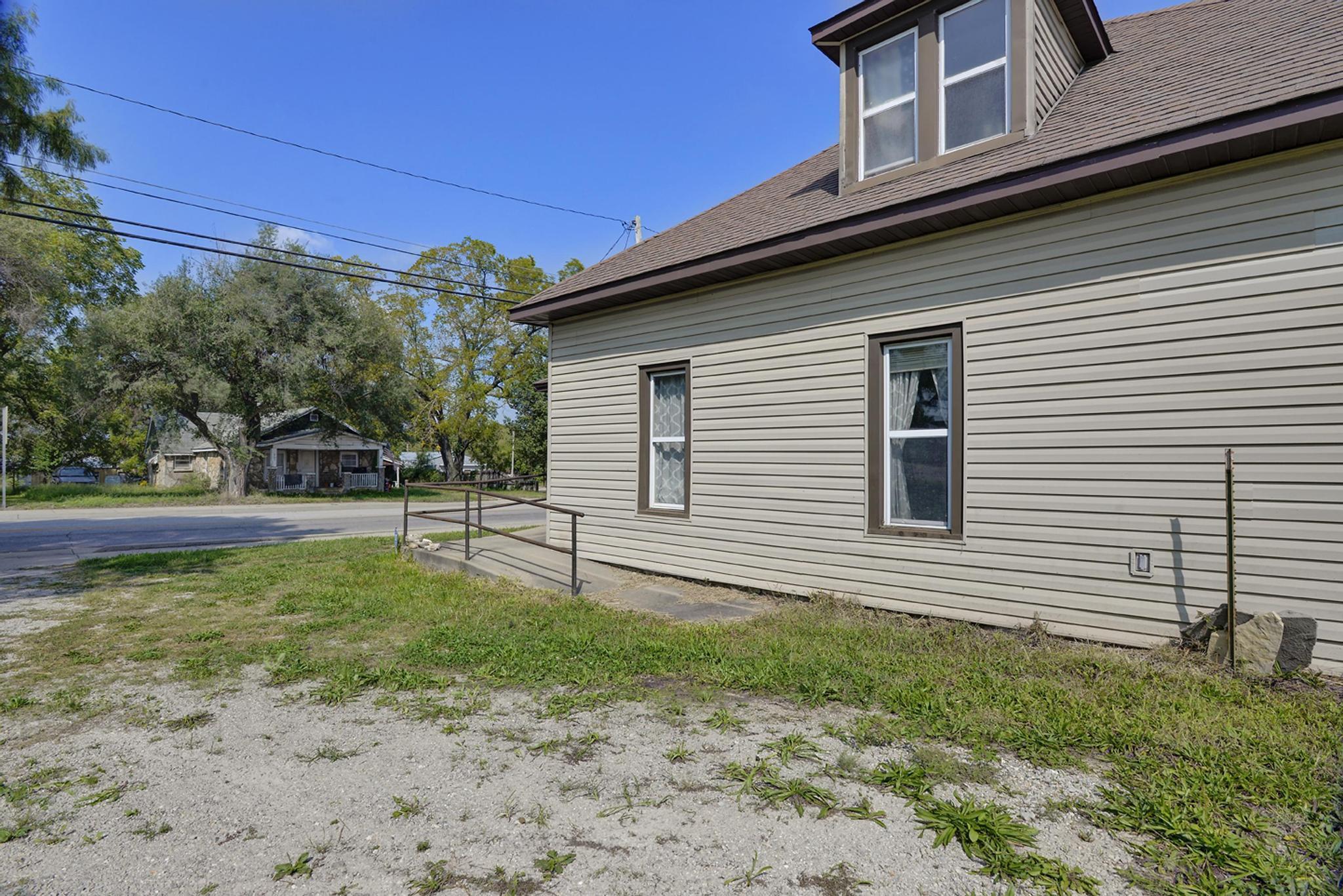 main property photo 9