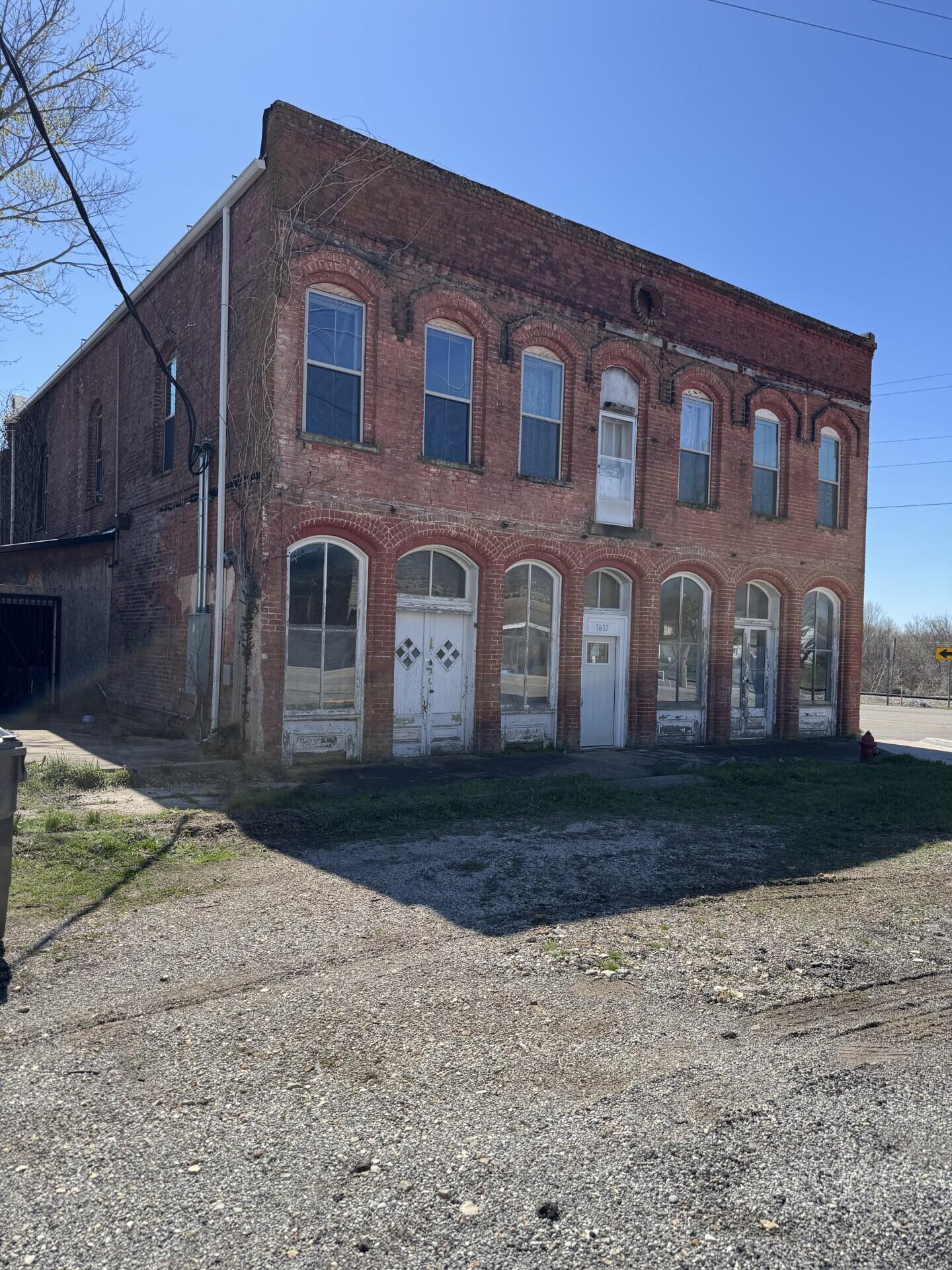 main property photo 0