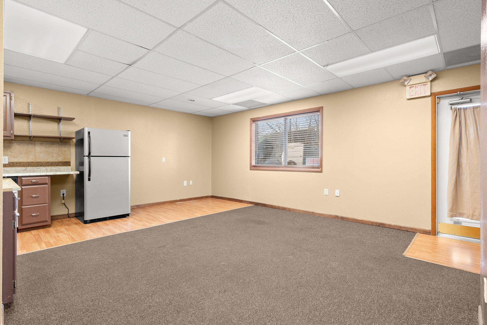 main property photo 45