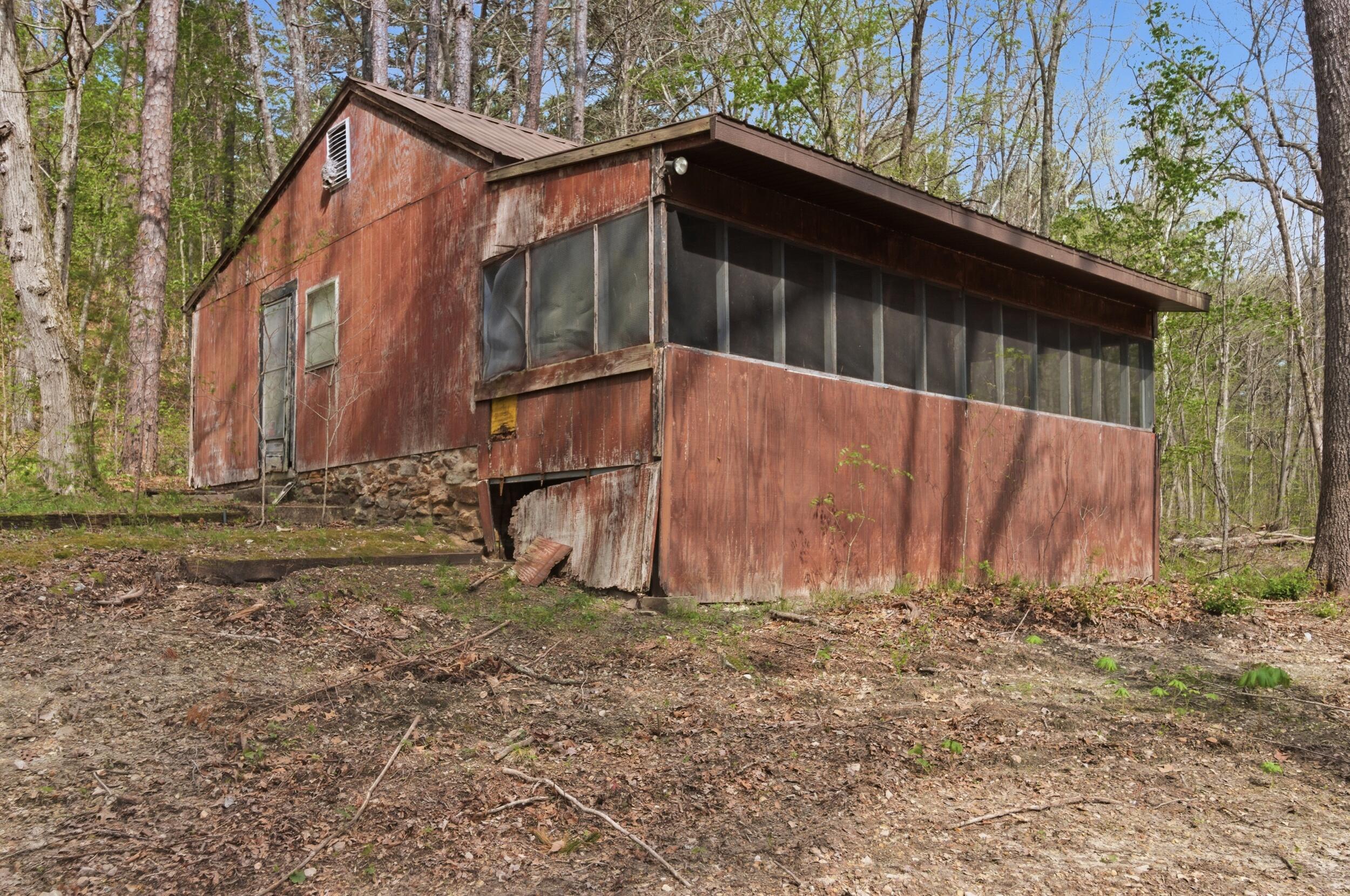 main property photo 13