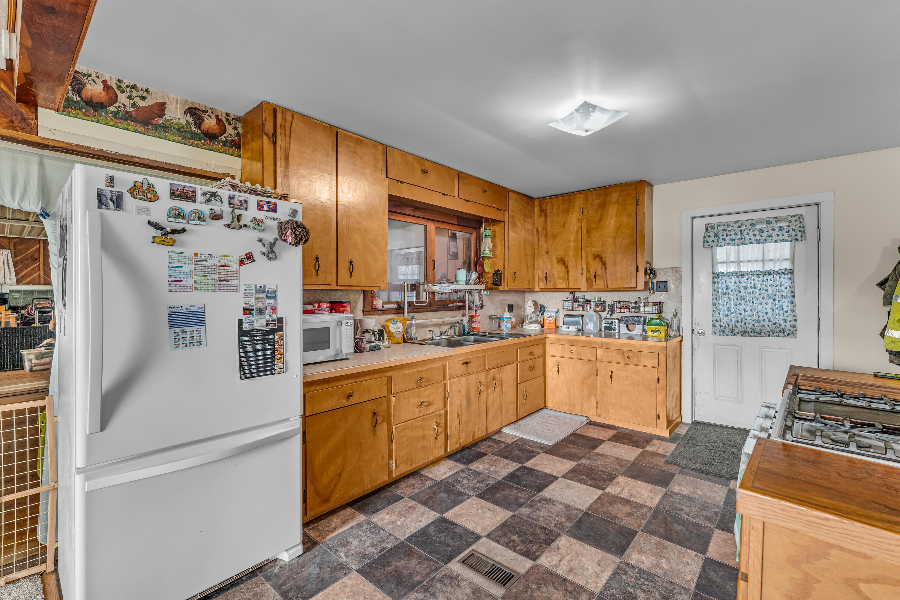 main property photo 12