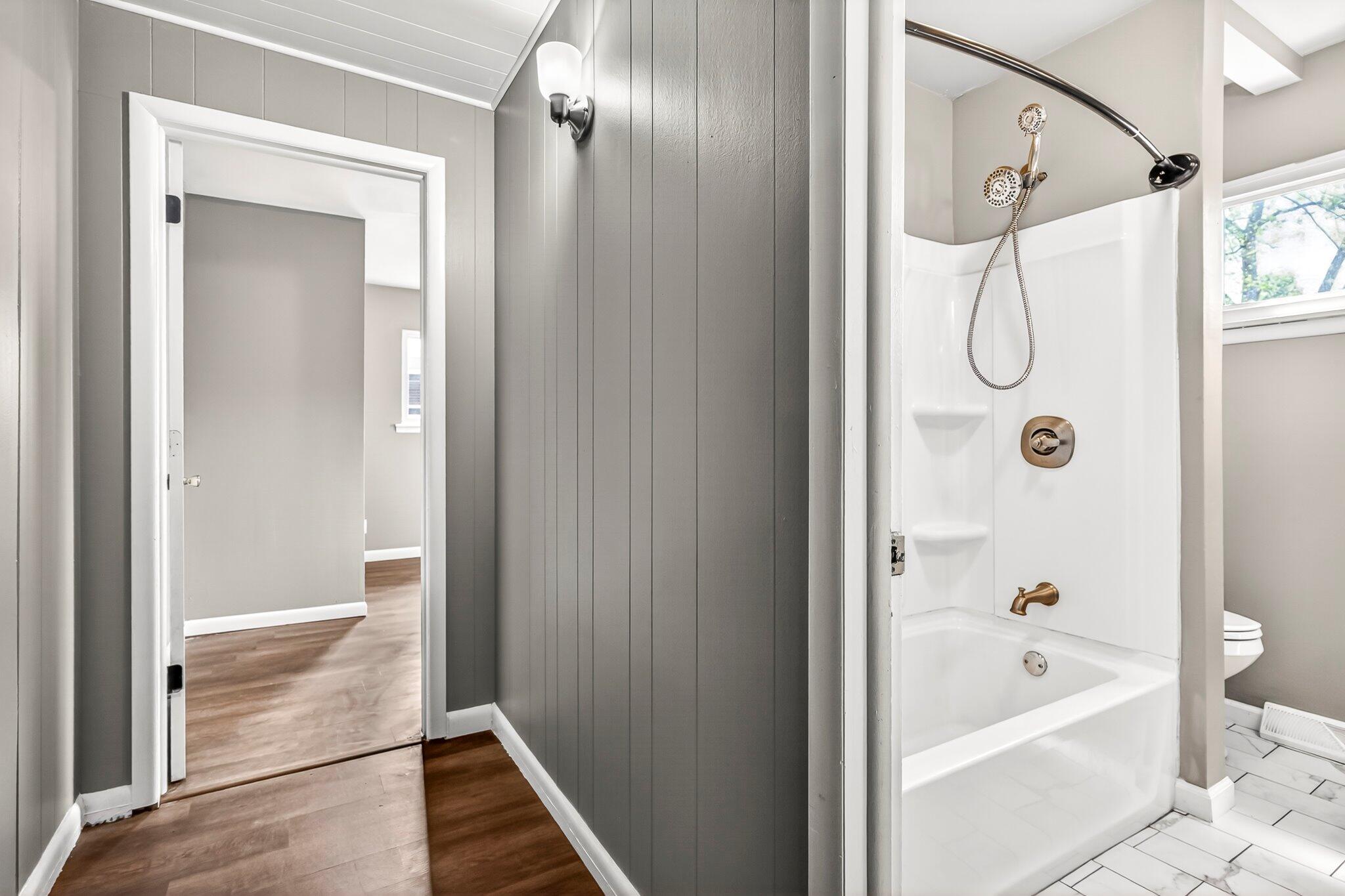 property viewer photo 16