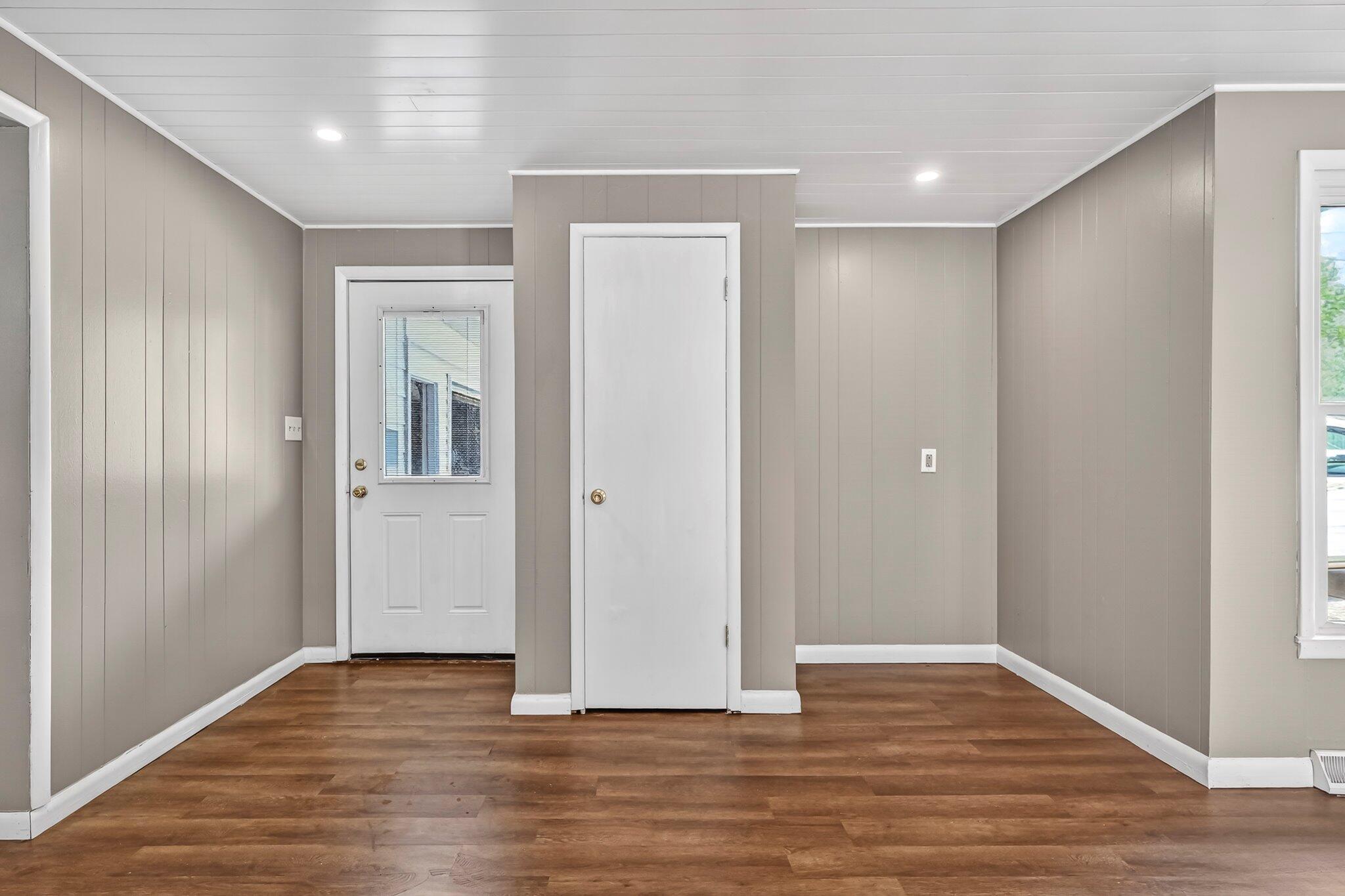 property viewer photo 2