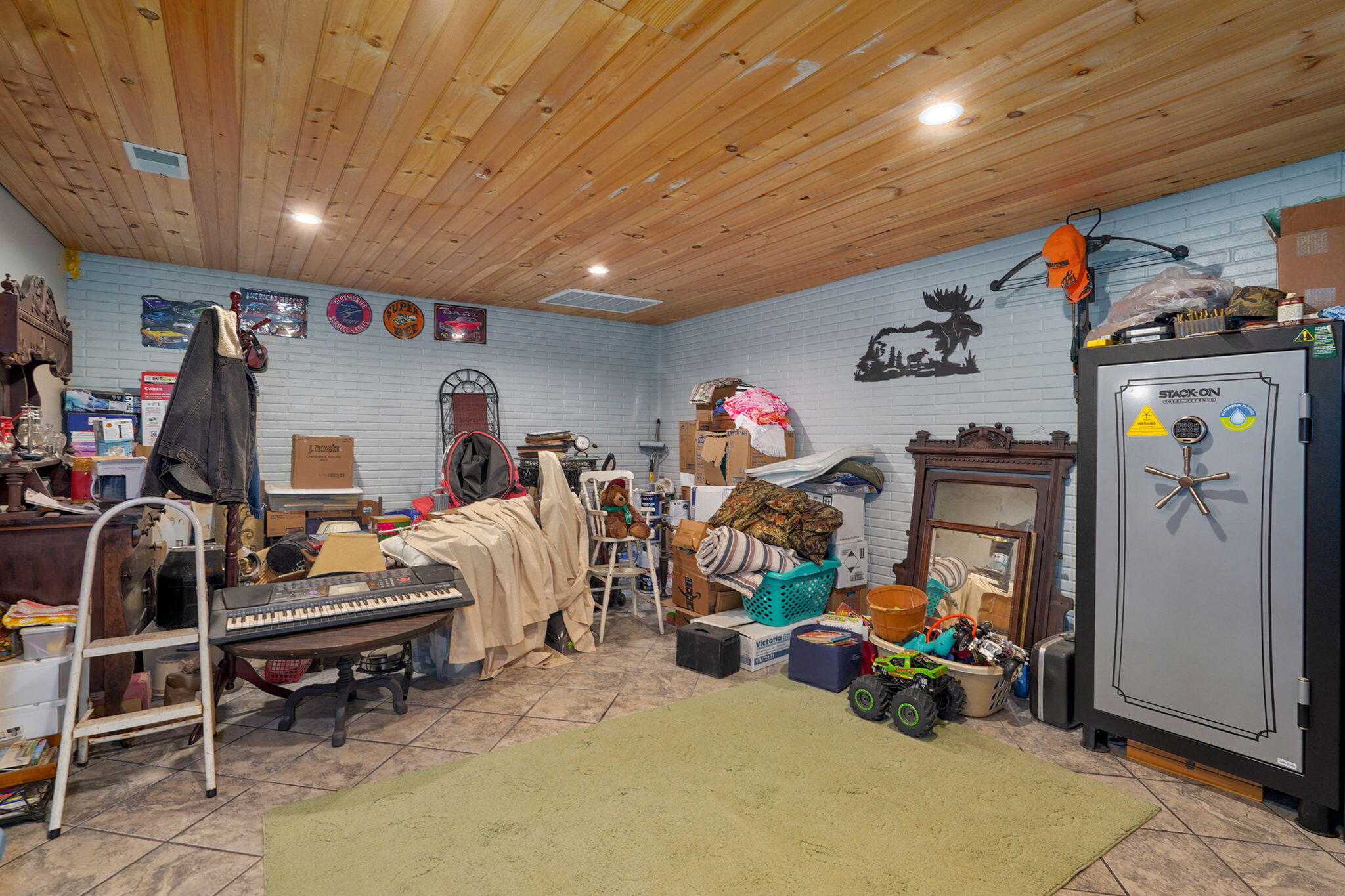 main property photo 34