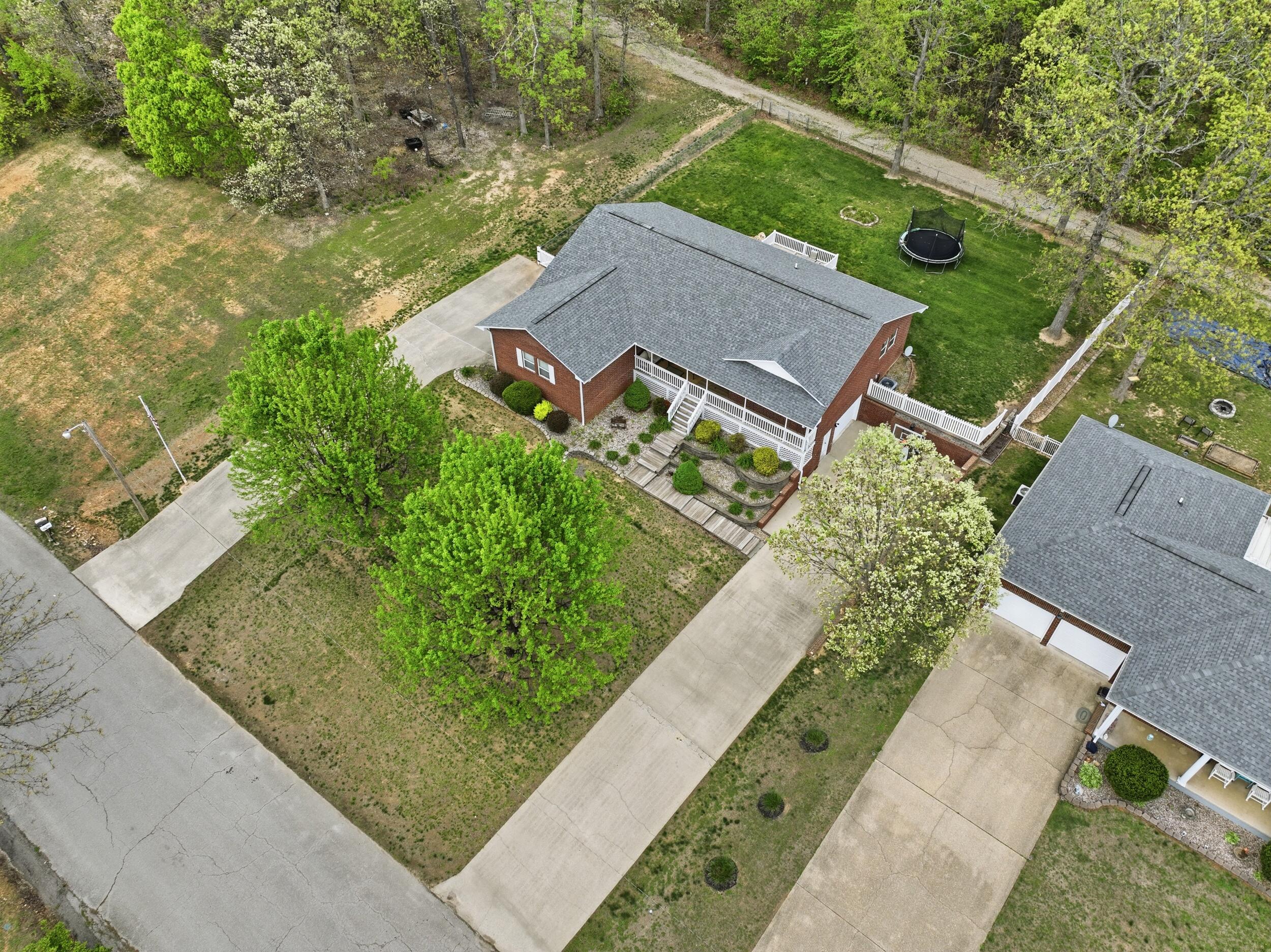 main property photo 37