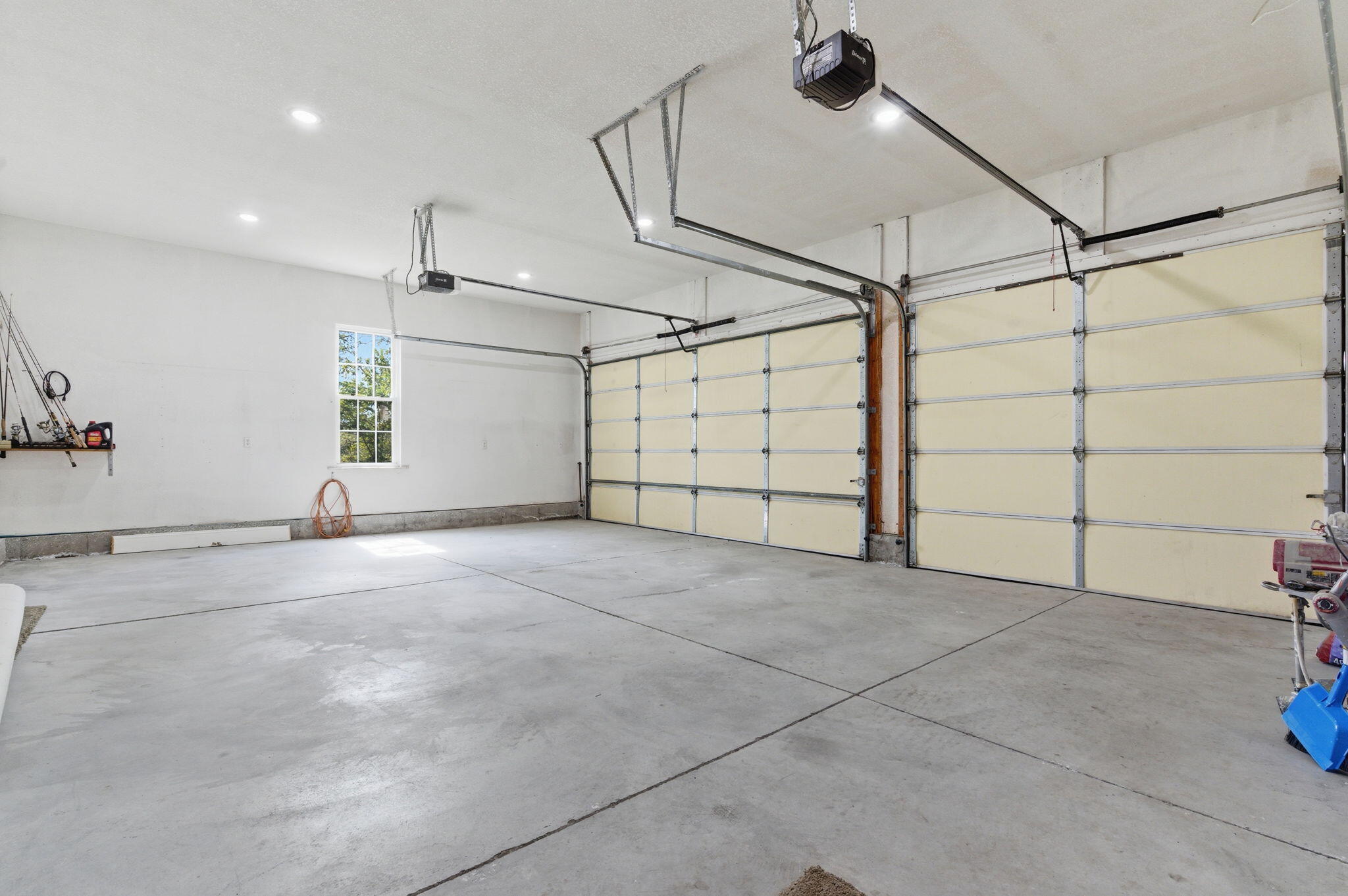 main property photo 60