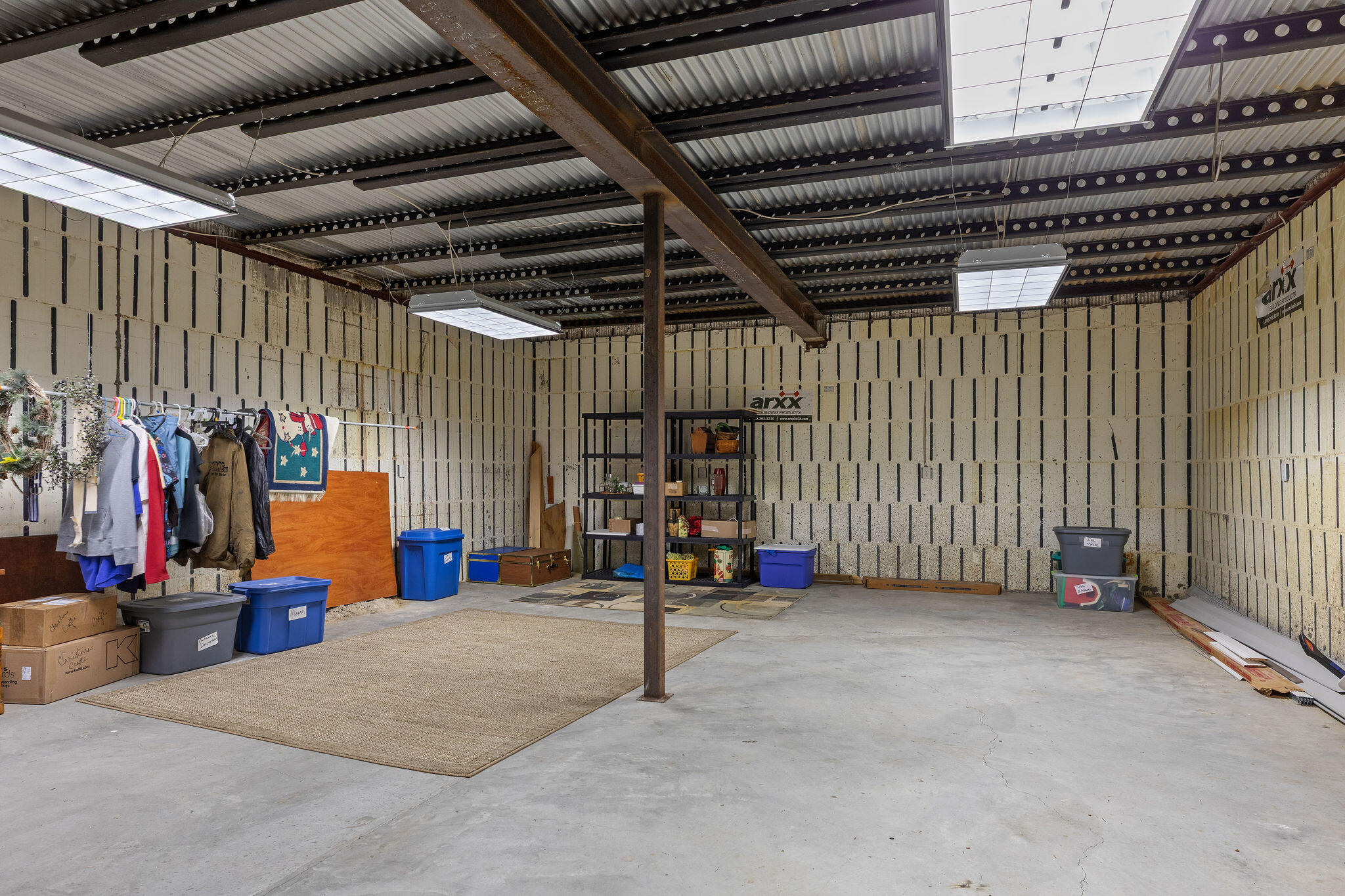 main property photo 26