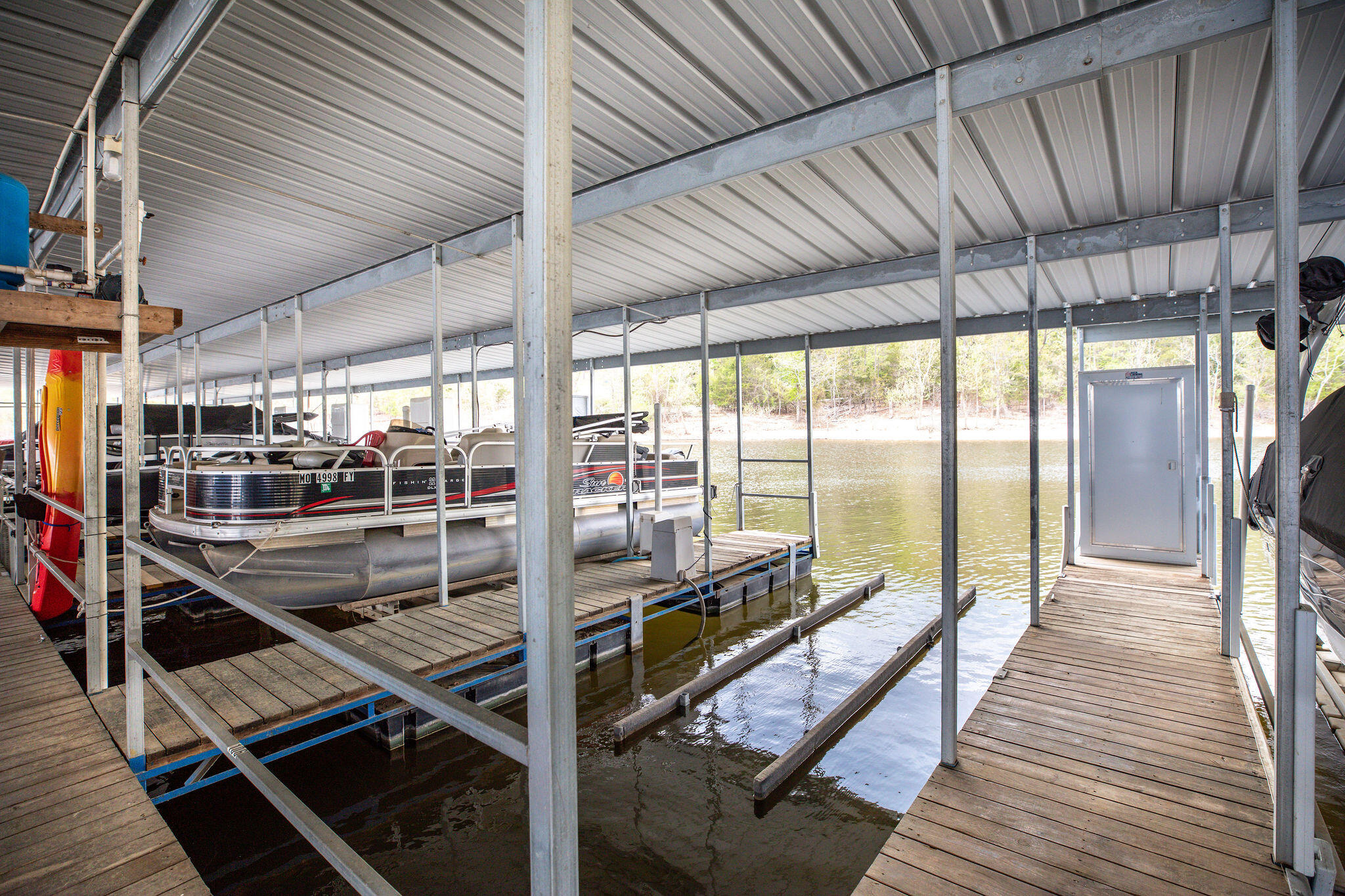 main property photo 32