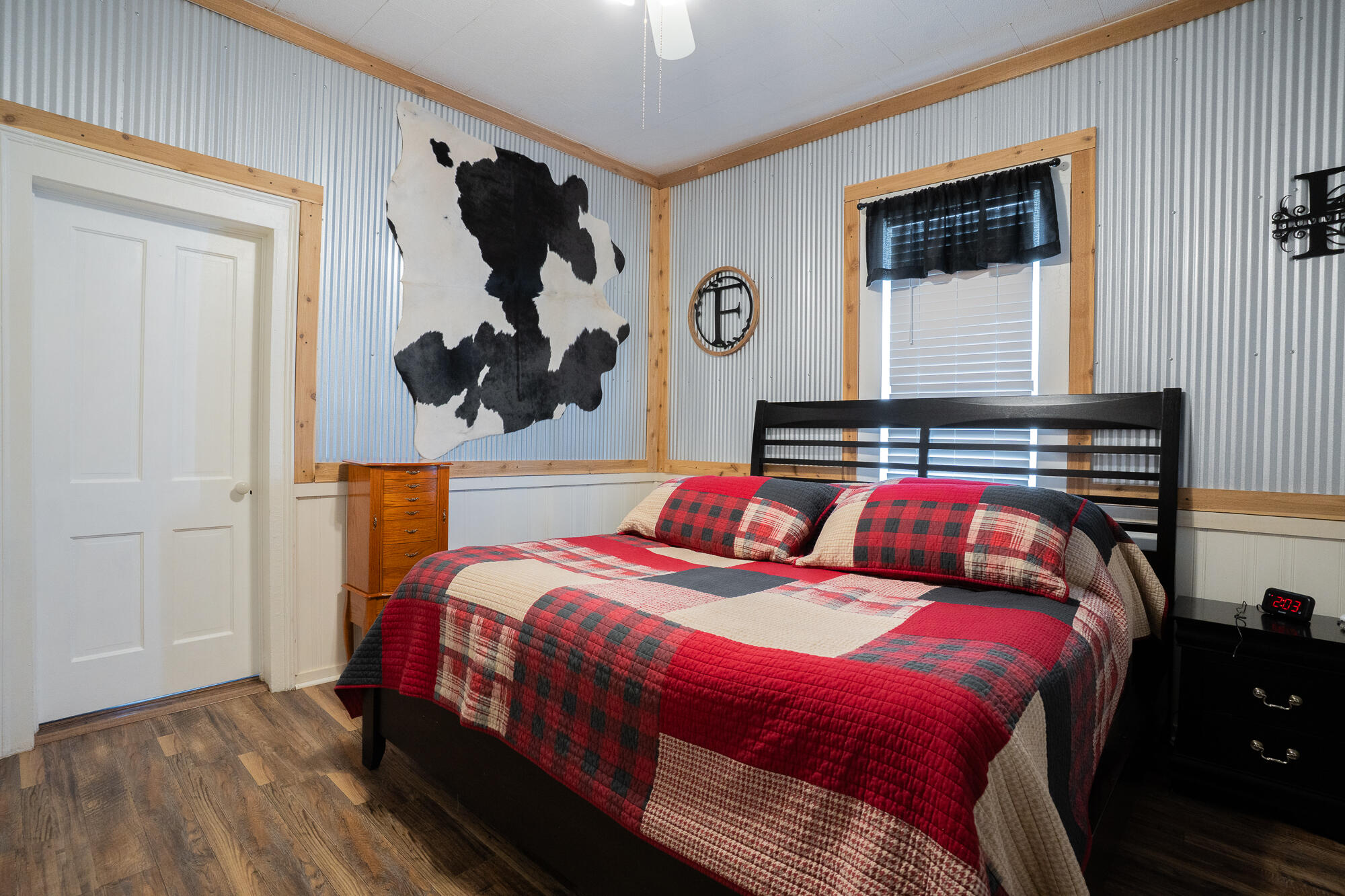 main property photo 11