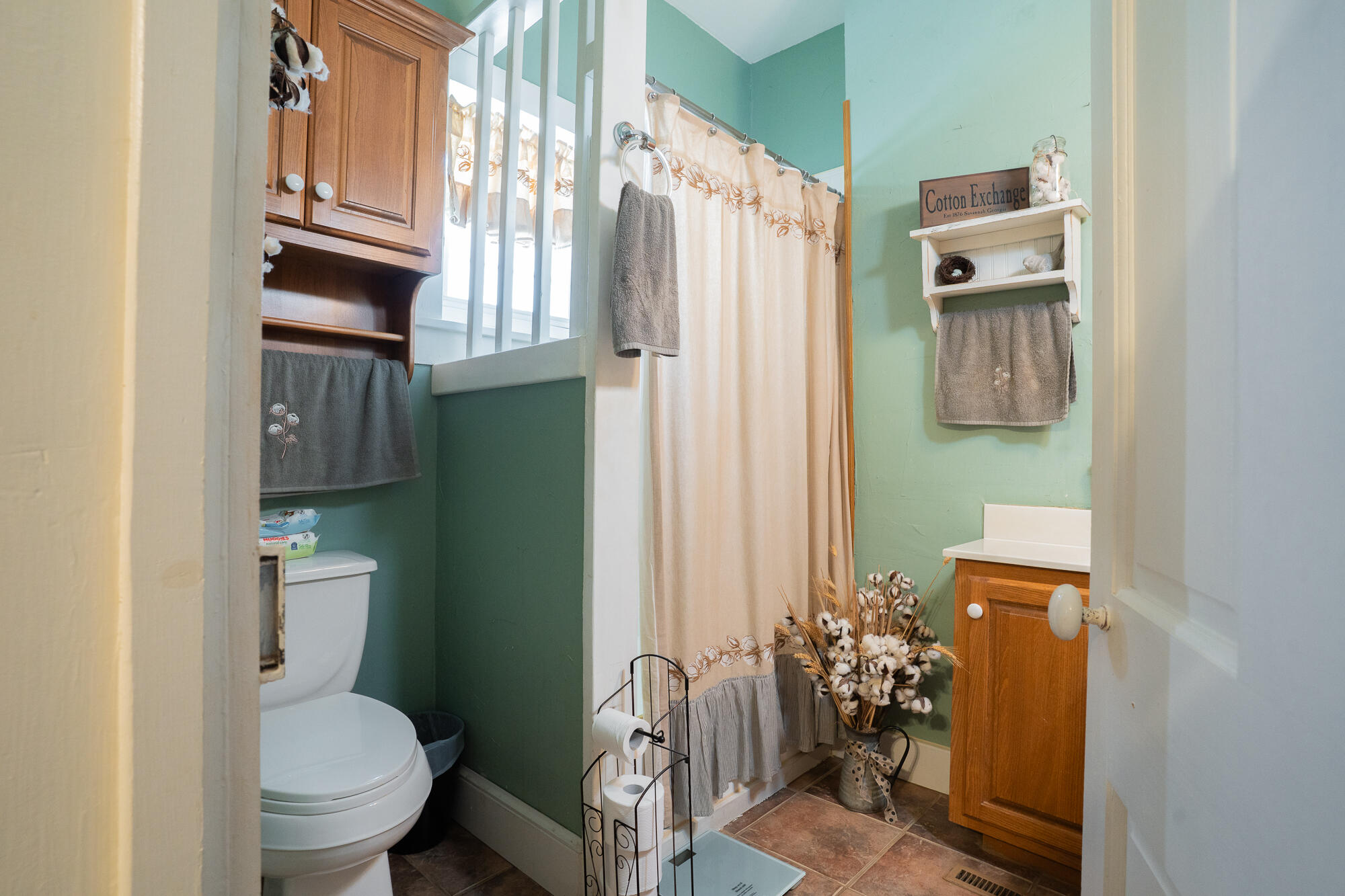 main property photo 13