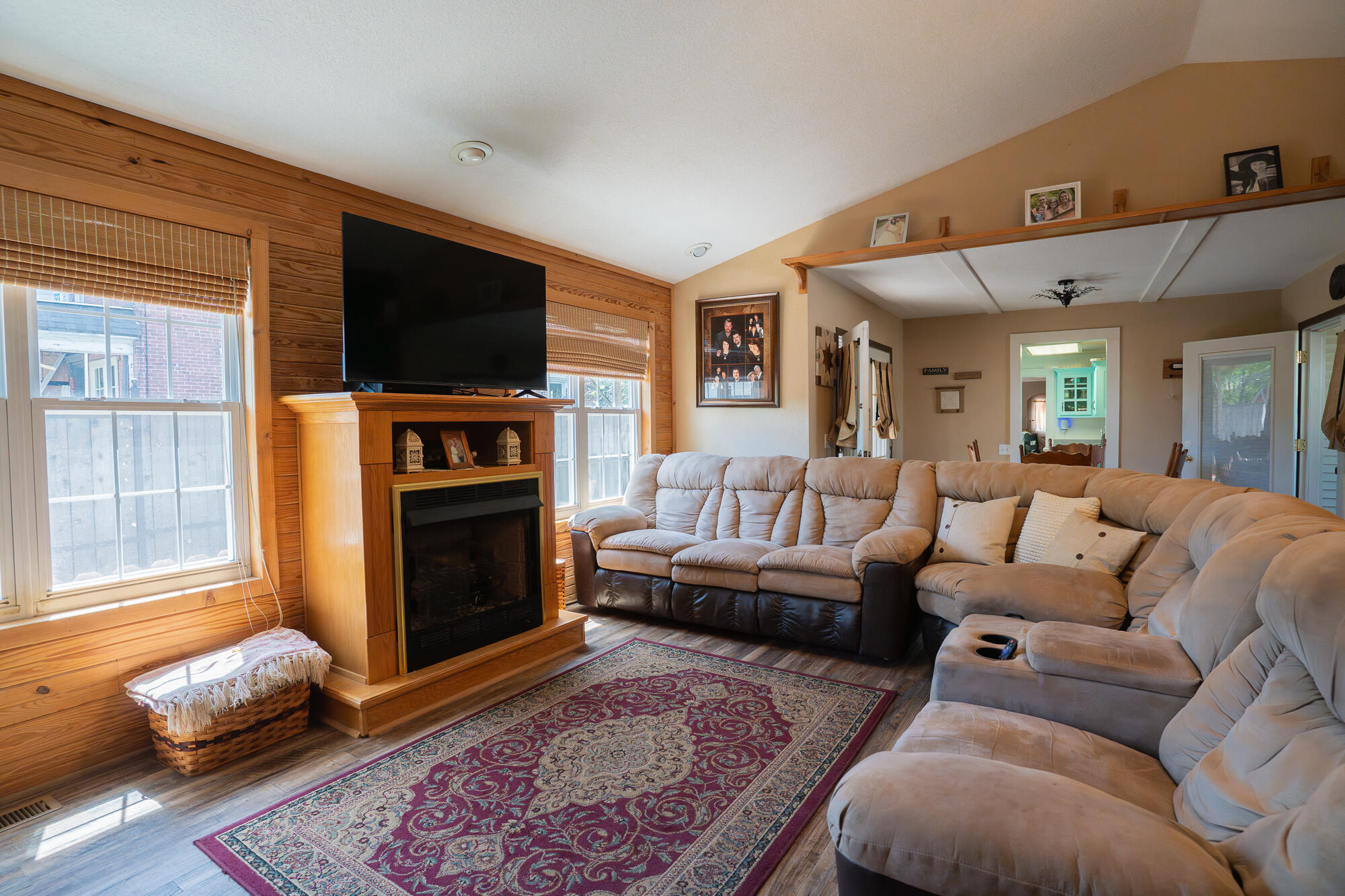 main property photo 17