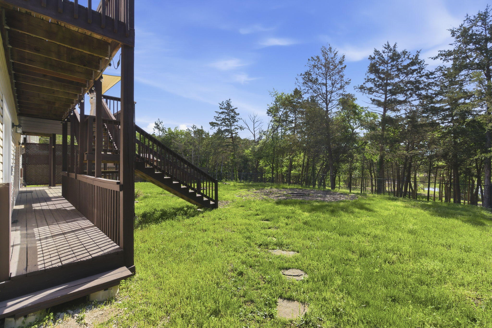 main property photo 40
