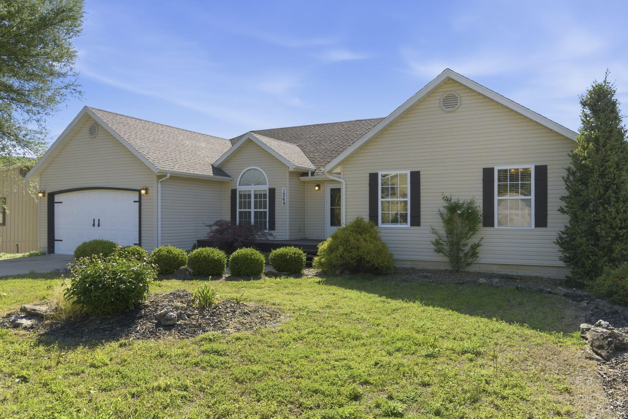 main property photo 44