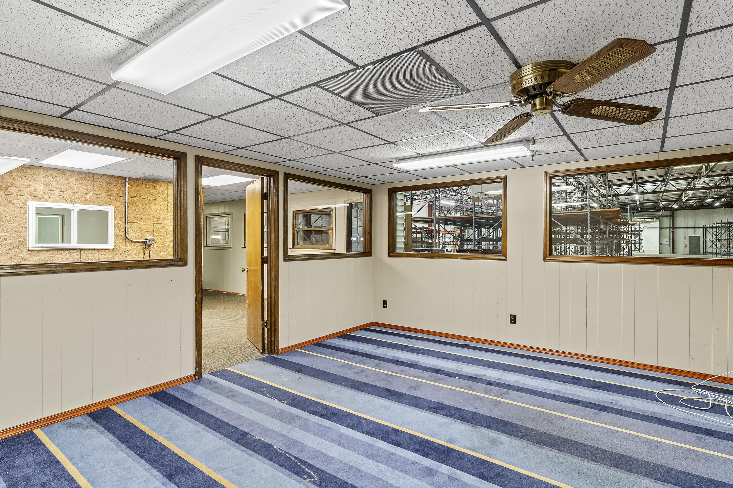 main property photo 28