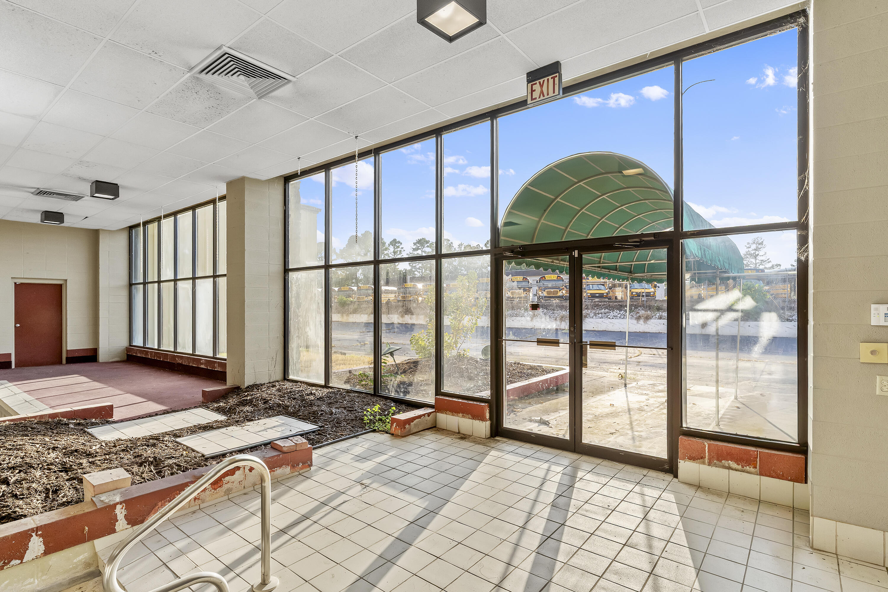 main property photo 38