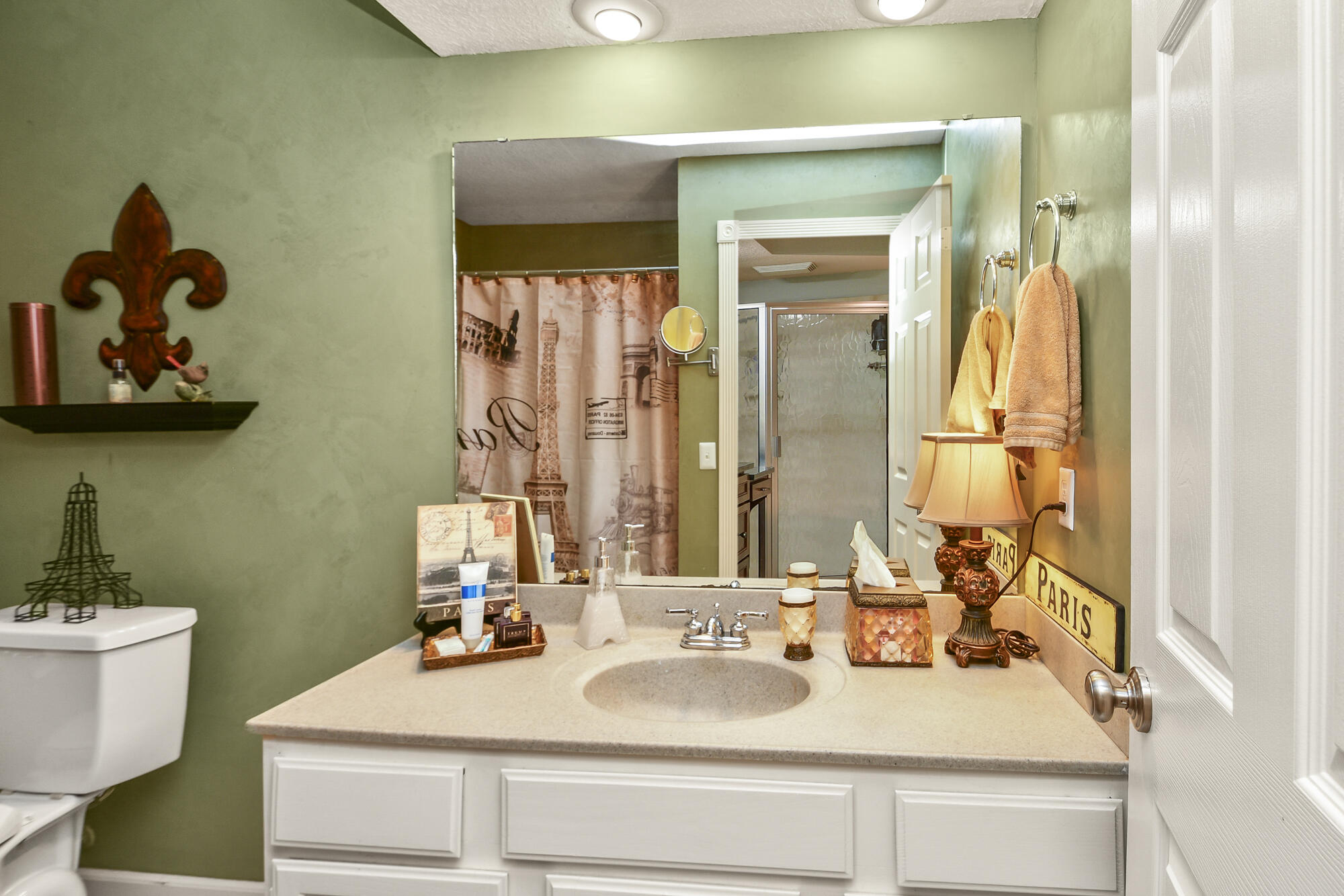 main property photo 31