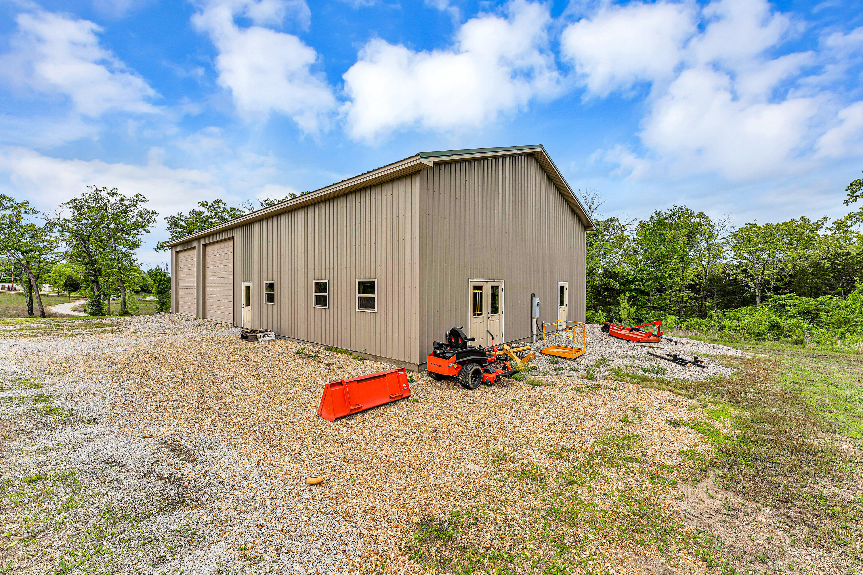 main property photo 47