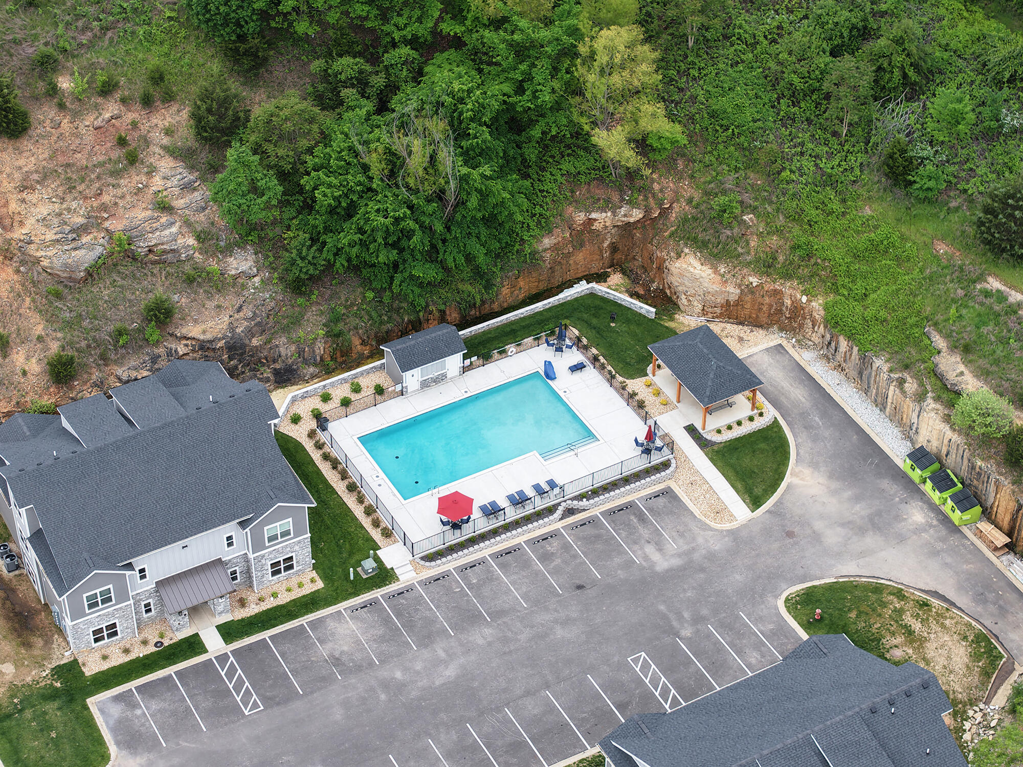 main property photo 40