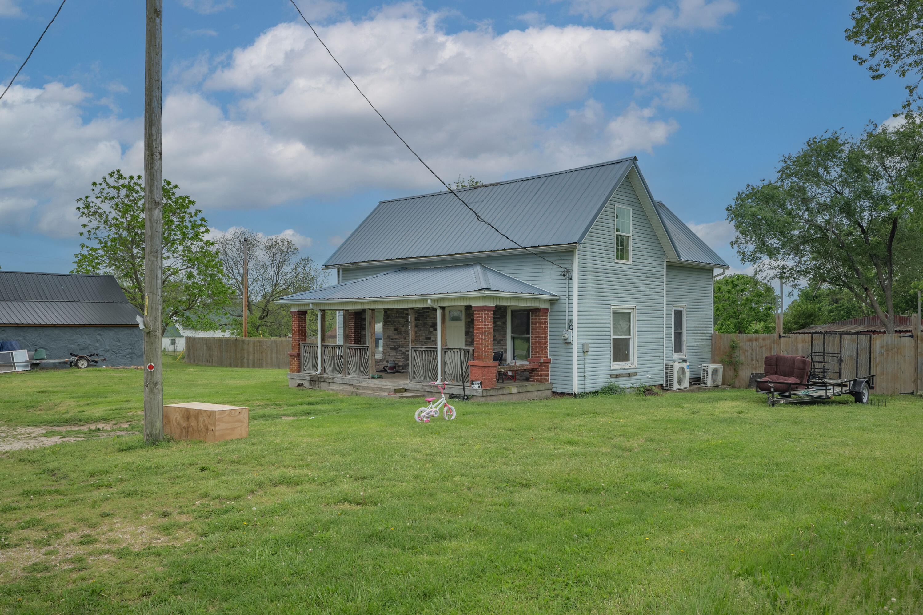 main property photo 6