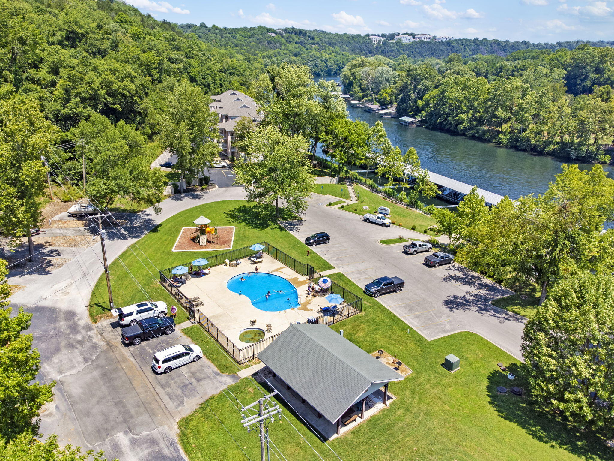 main property photo 24