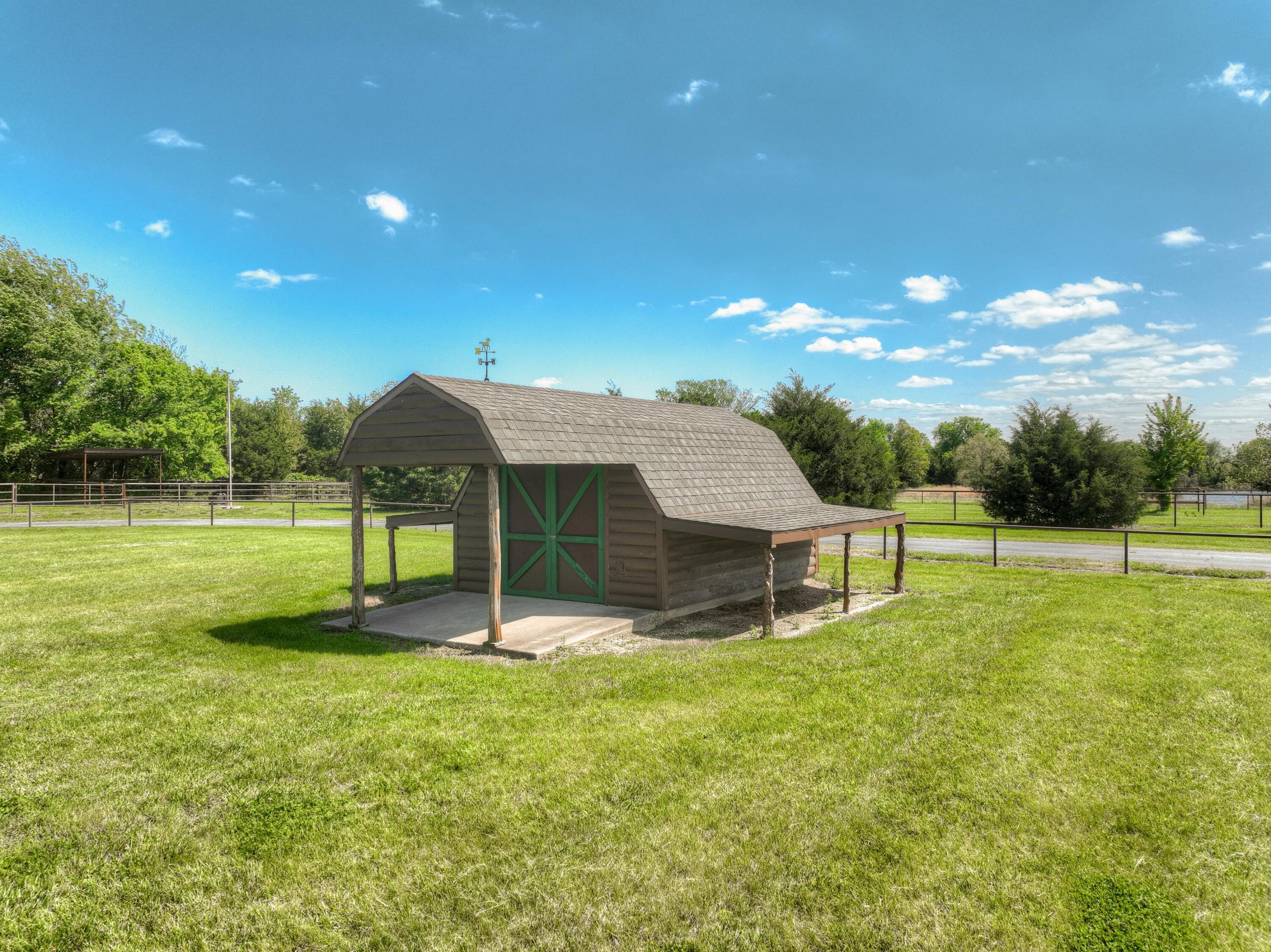 main property photo 19