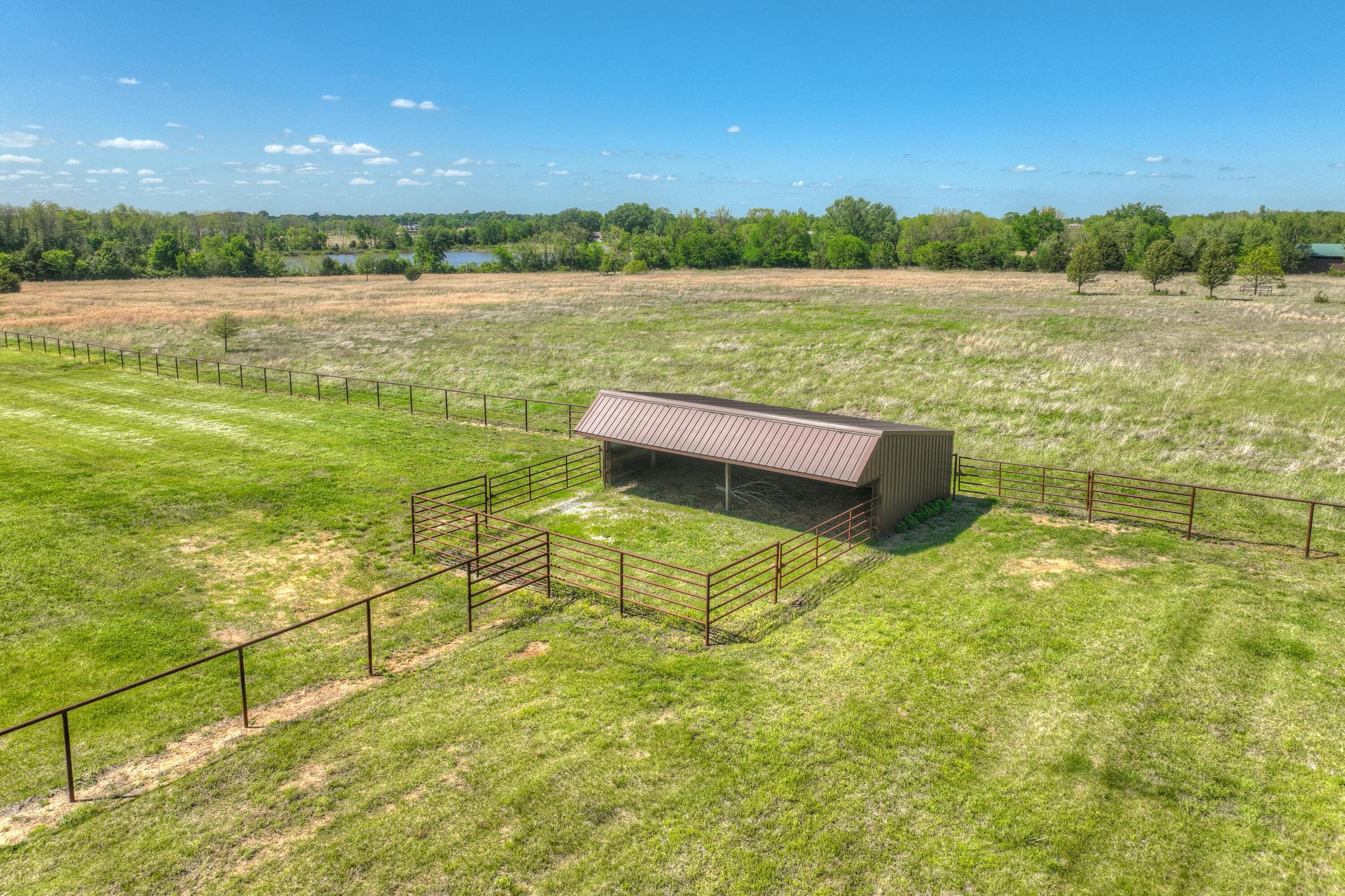 main property photo 13