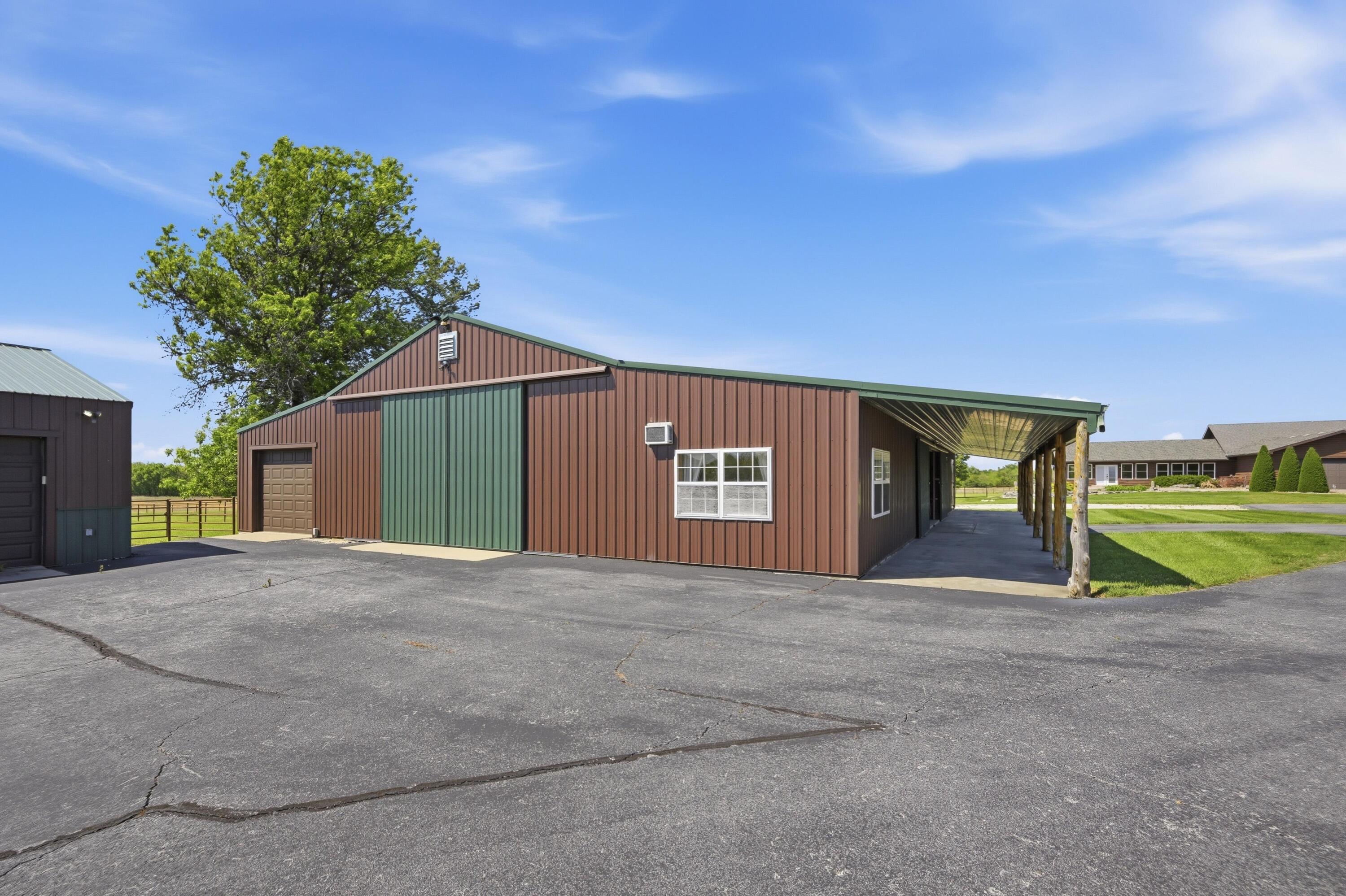 main property photo 31