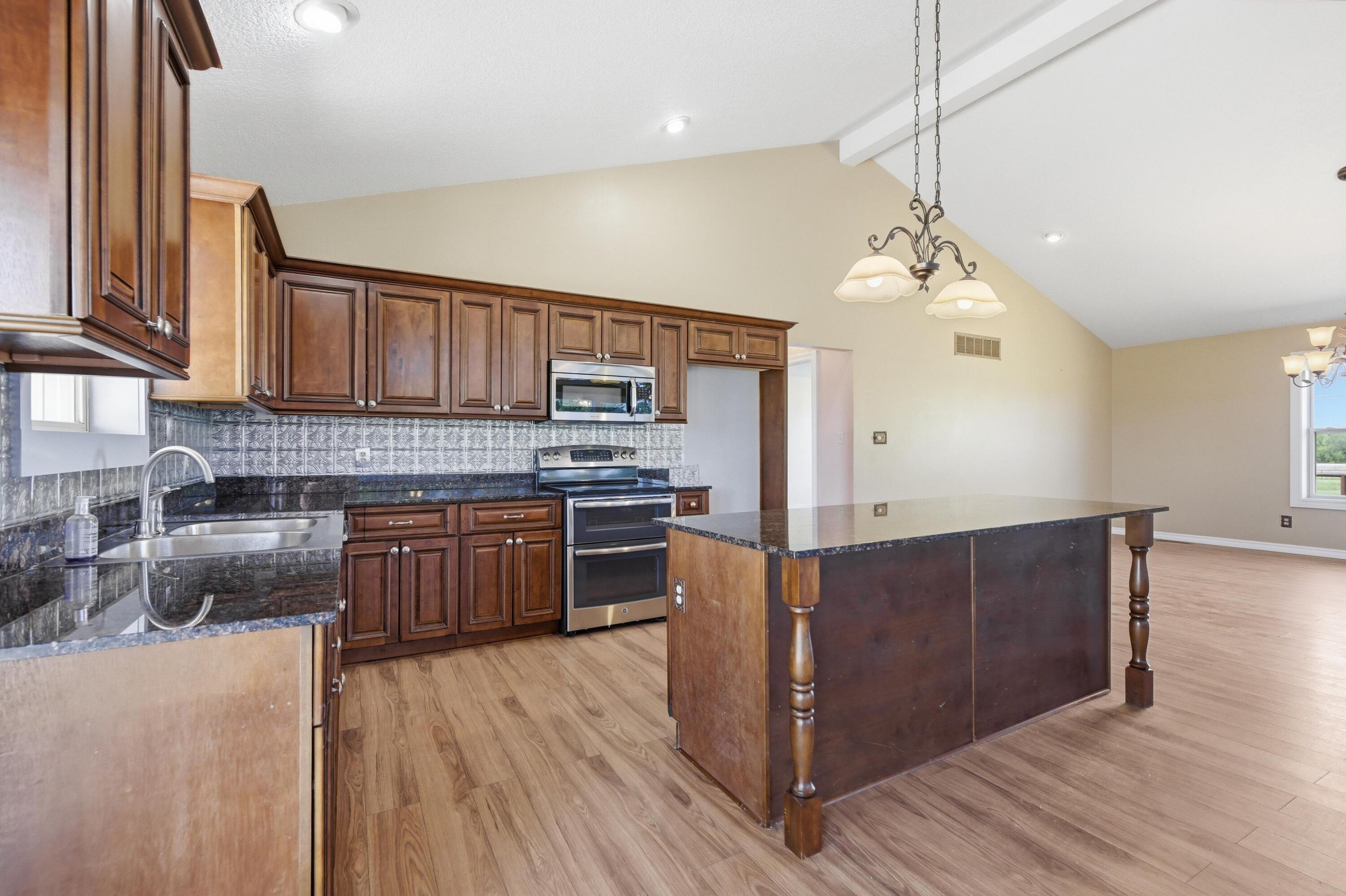 main property photo 66