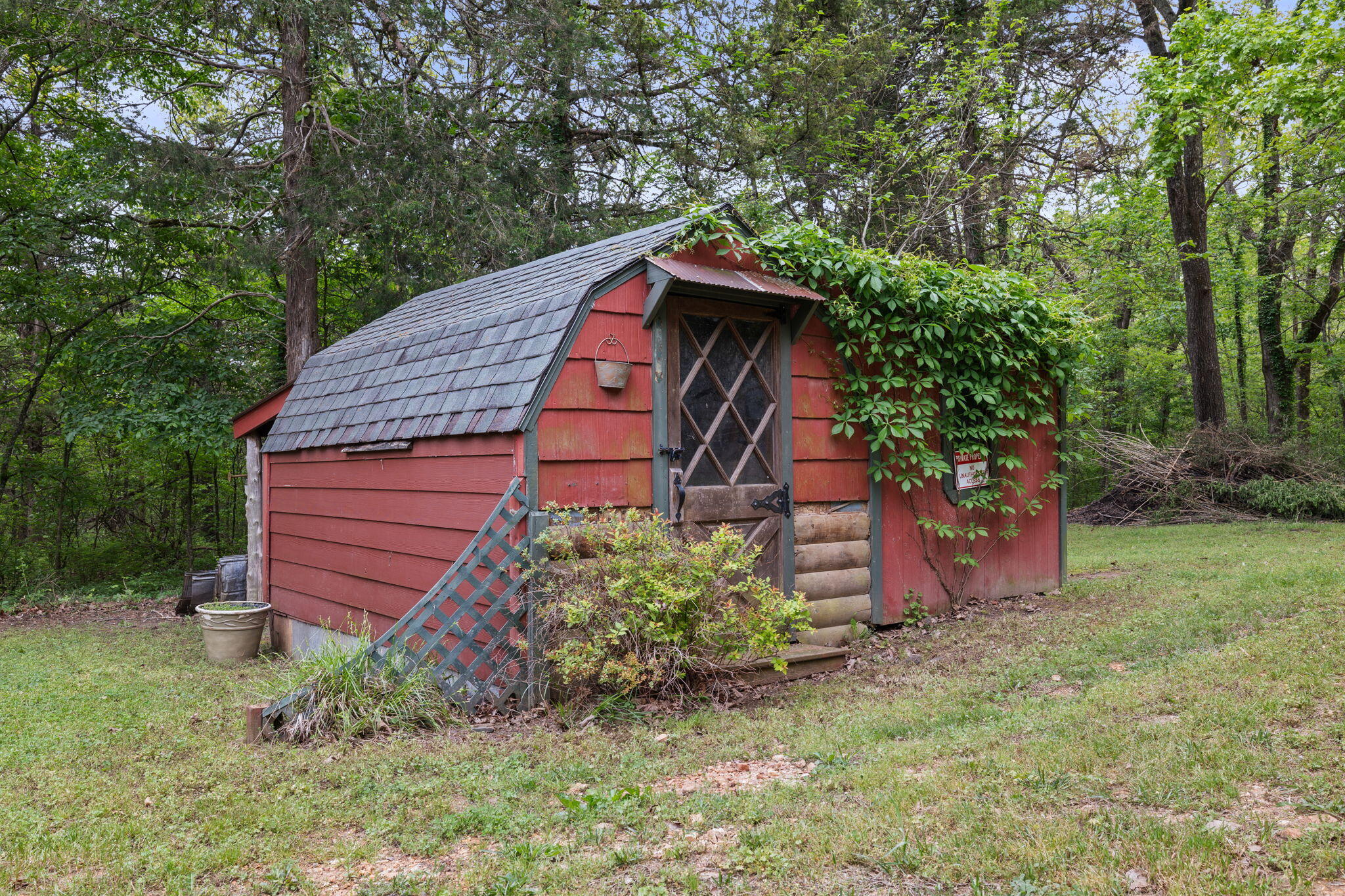 main property photo 51