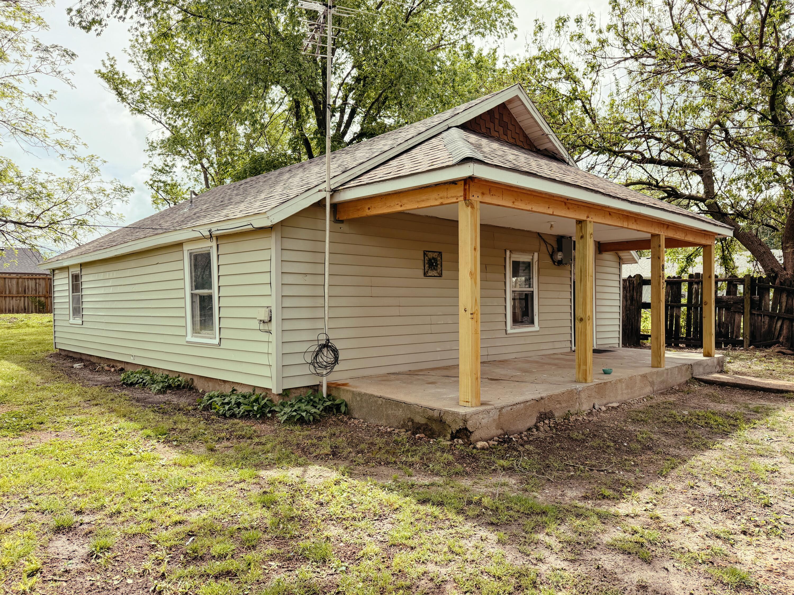 main property photo 2