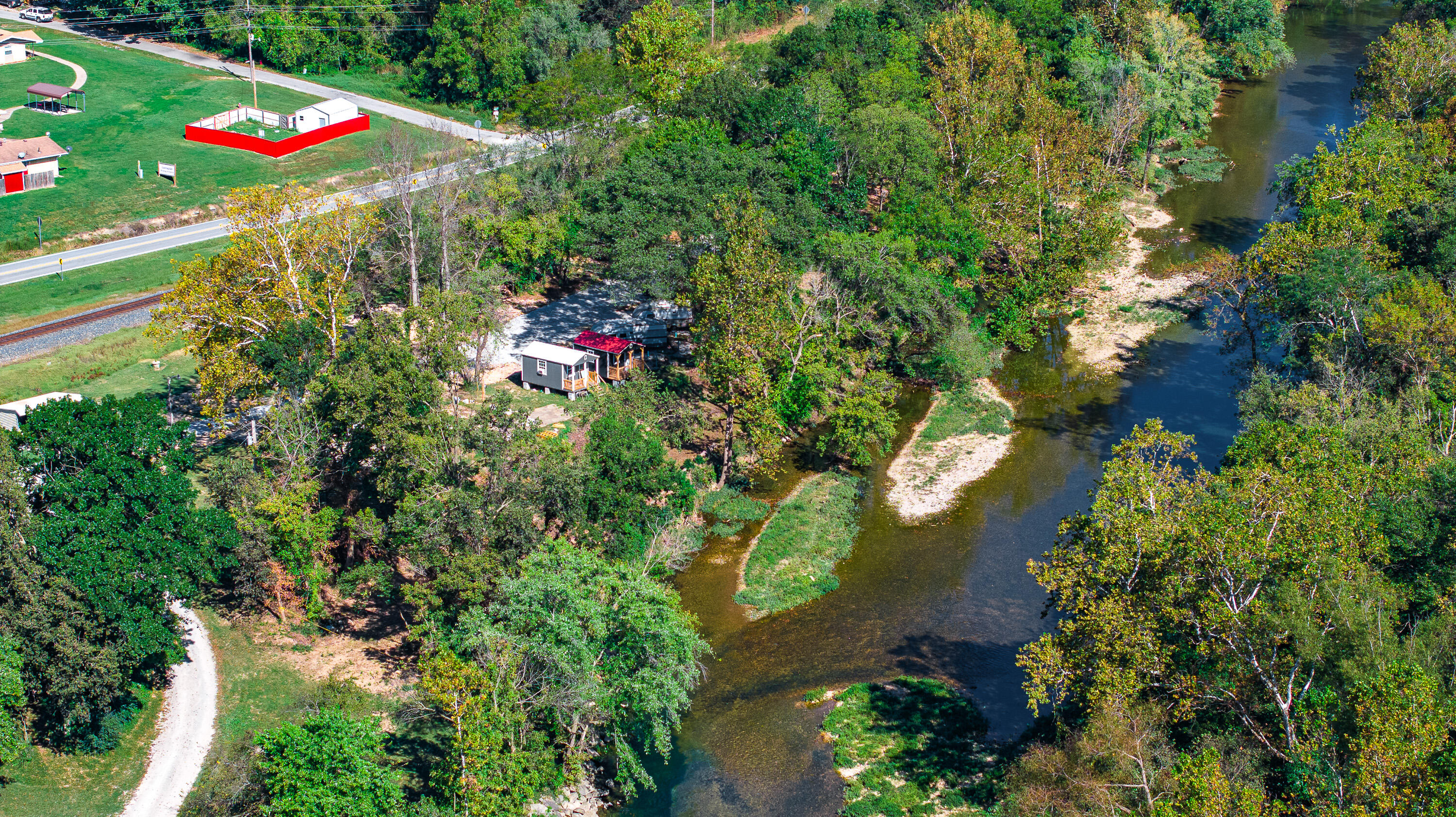 main property photo 18