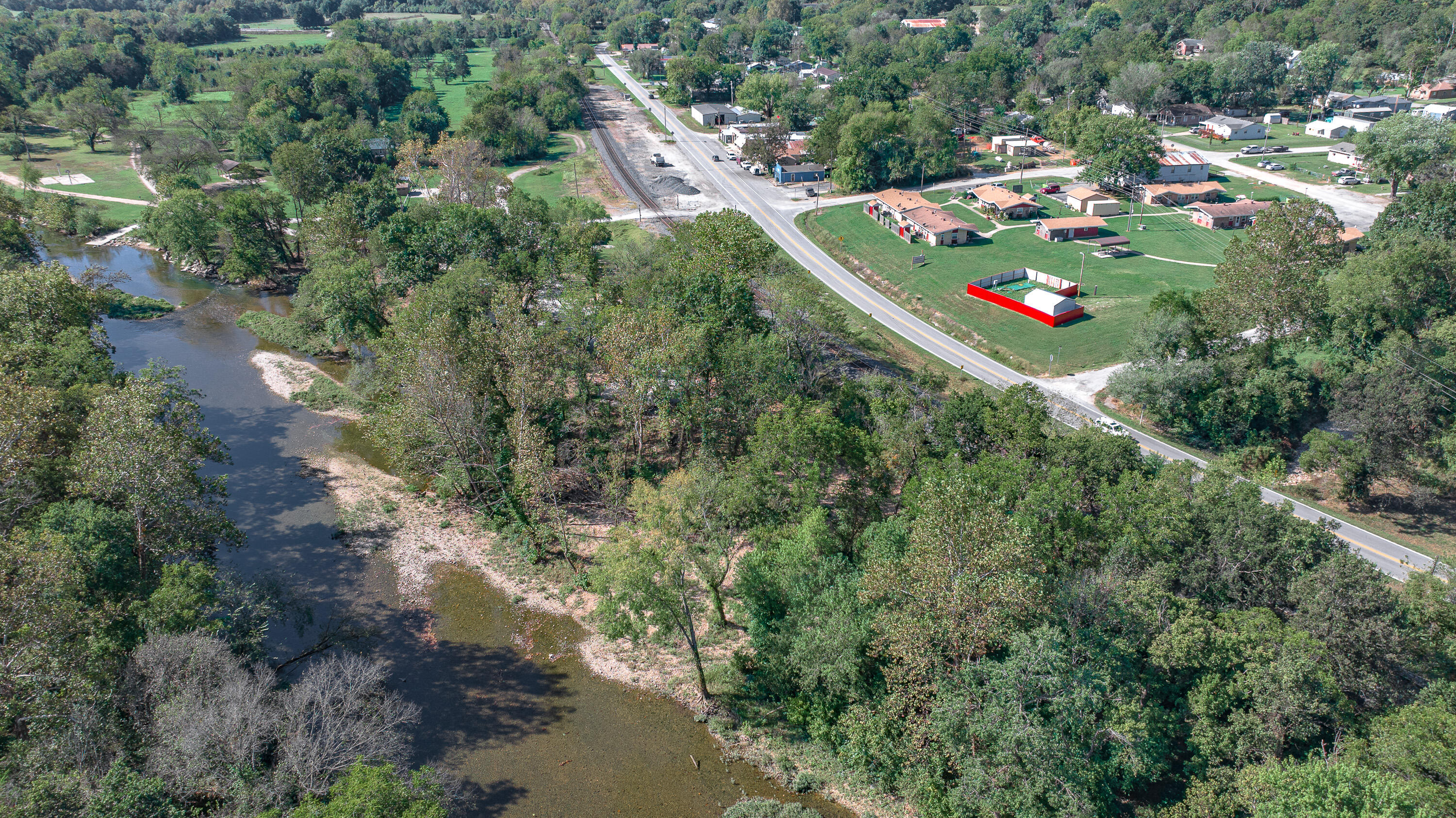 main property photo 19