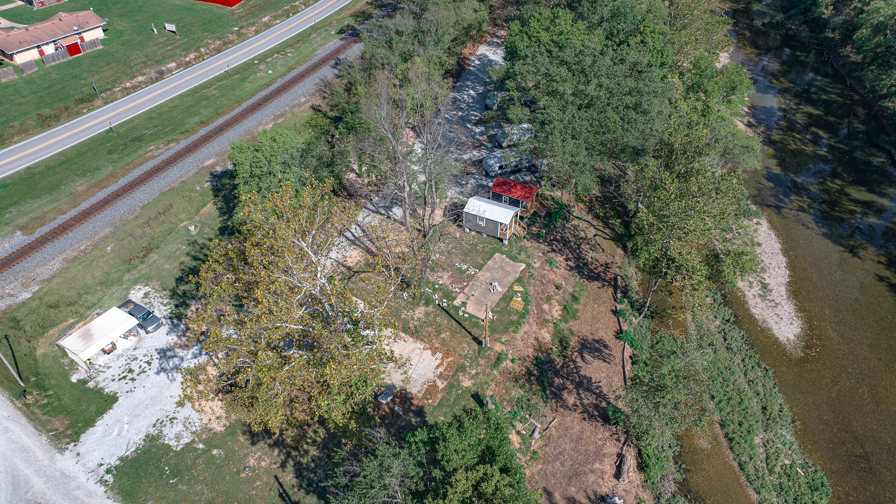 main property photo 39