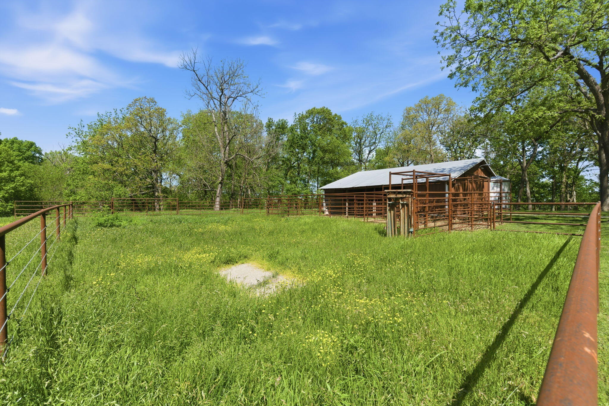 main property photo 36