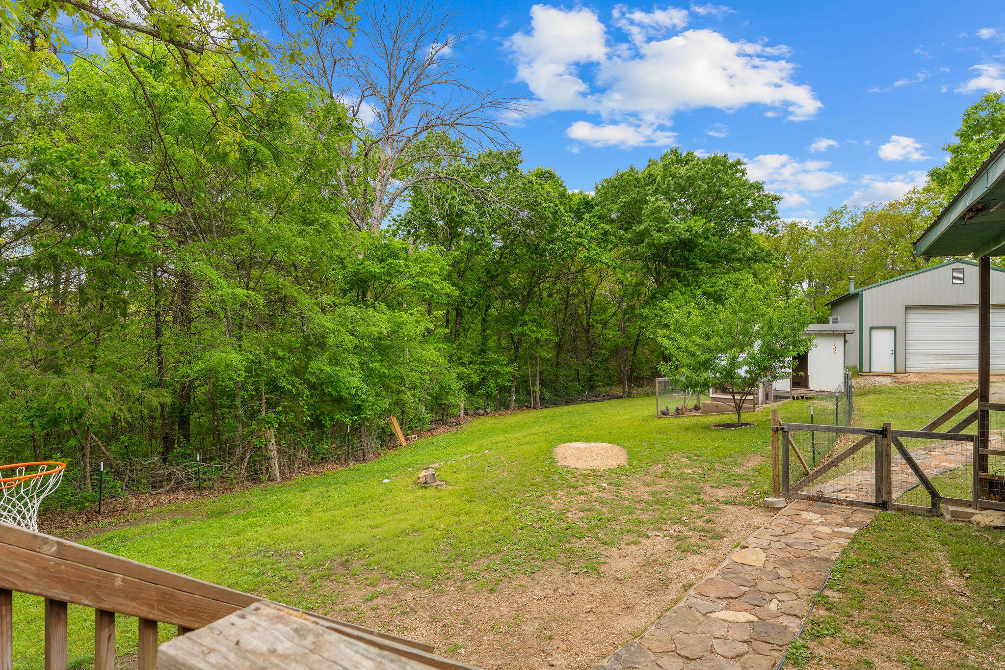 main property photo 14