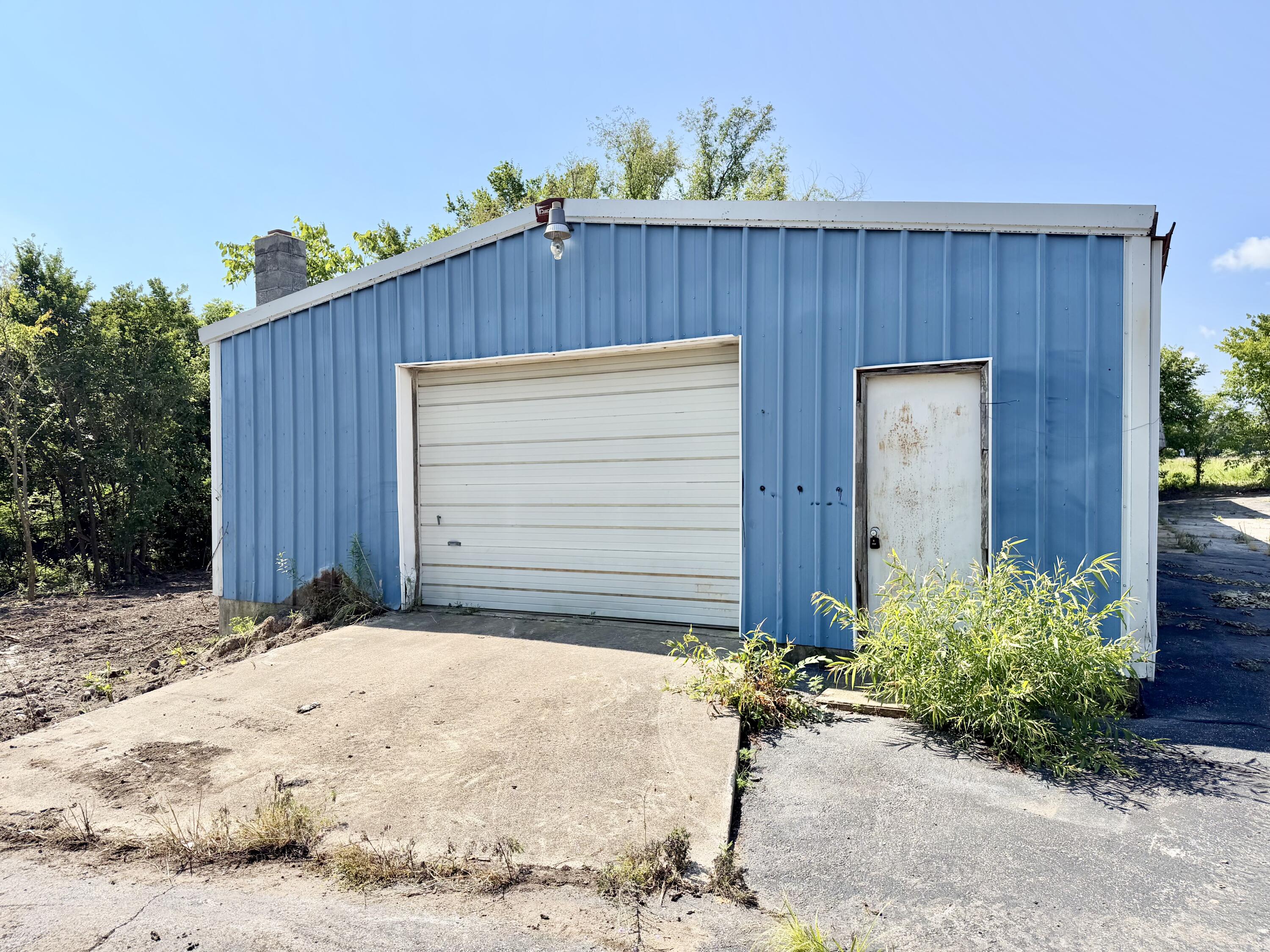 main property photo 4