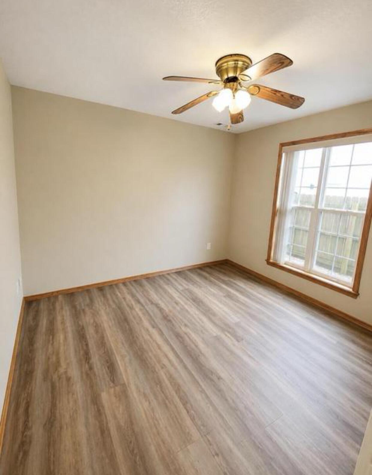 property viewer photo 21