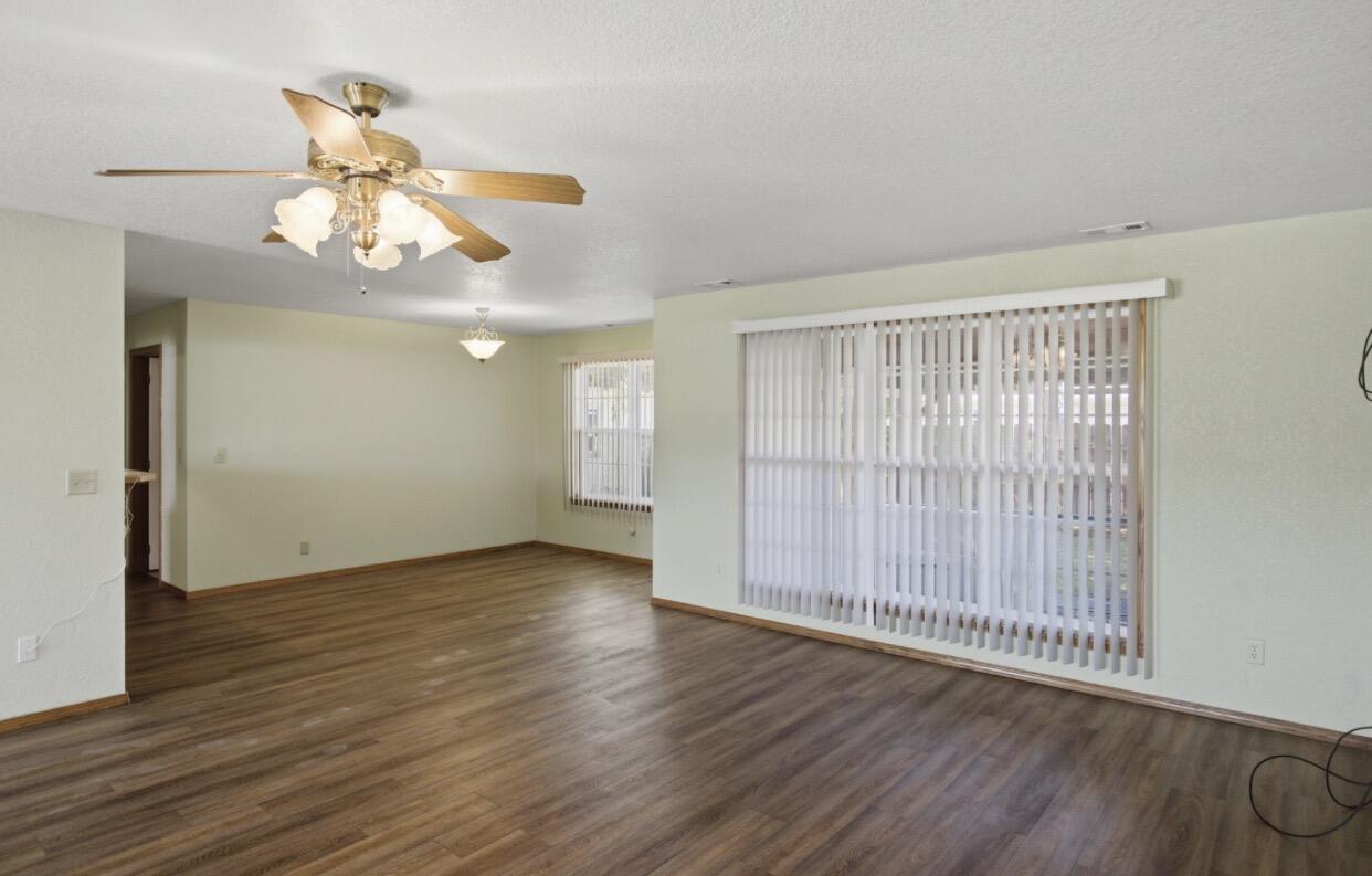 property viewer photo 6