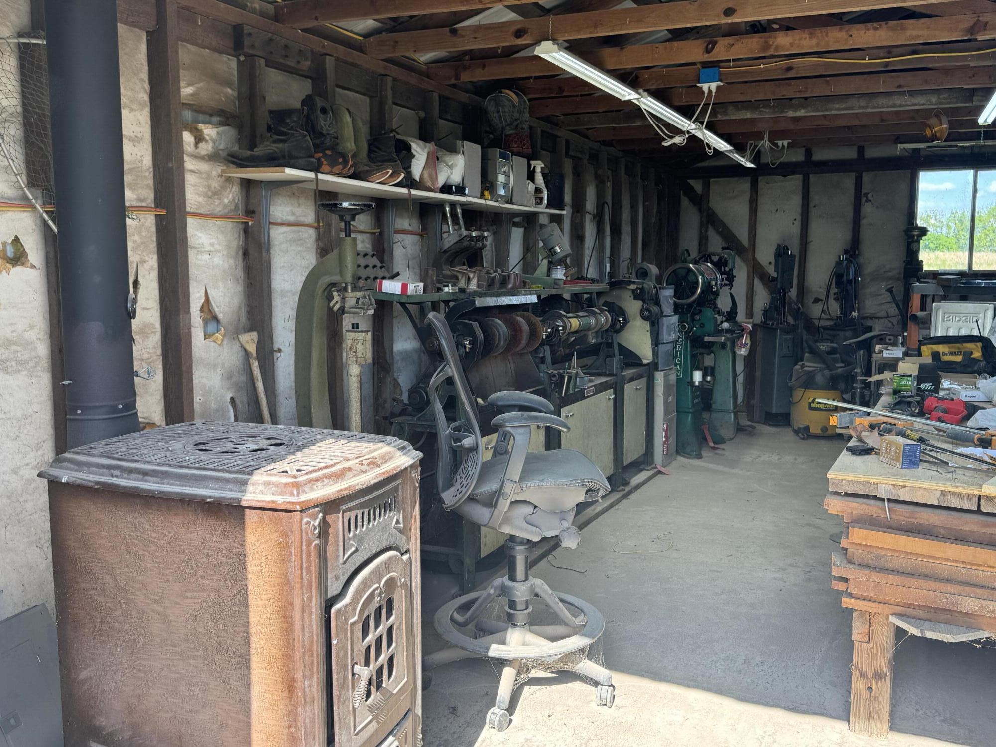 main property photo 22